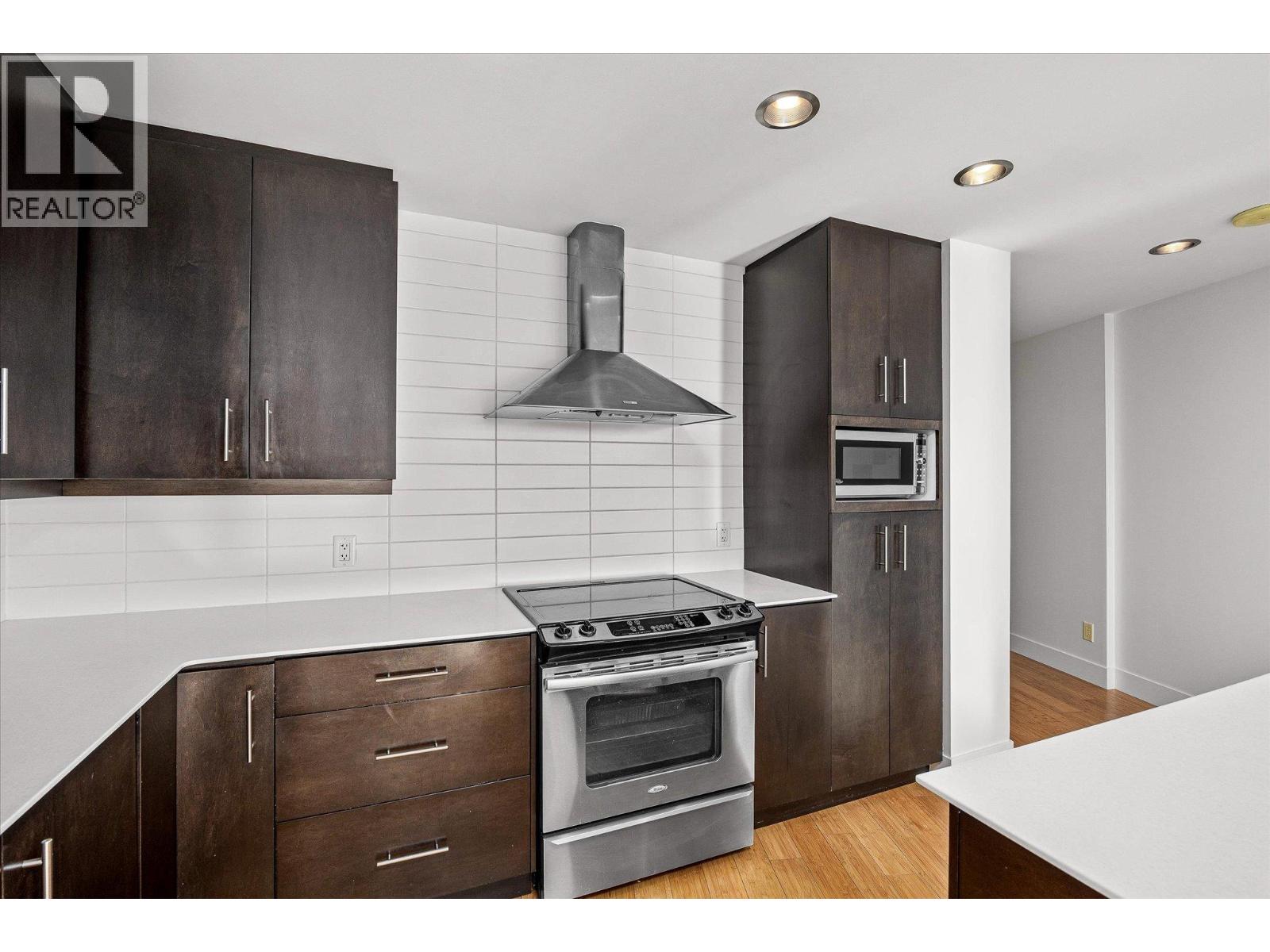 Picture for Unit #401, 2040 Springfield  Road https://www.cirrealty.ca/reb/bc/4/10363124_10.jpg