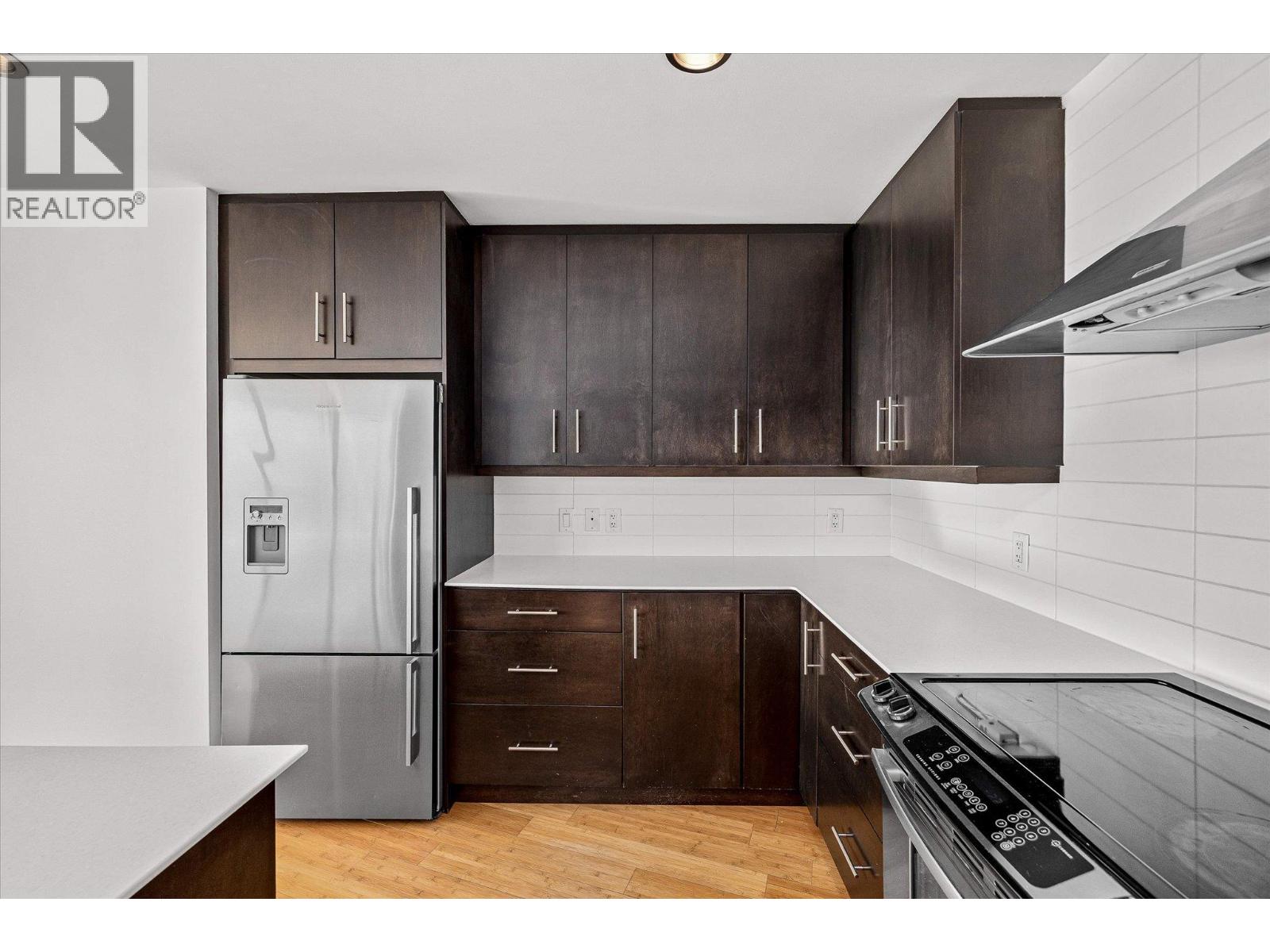 Picture for Unit #401, 2040 Springfield  Road https://www.cirrealty.ca/reb/bc/4/10363124_11.jpg