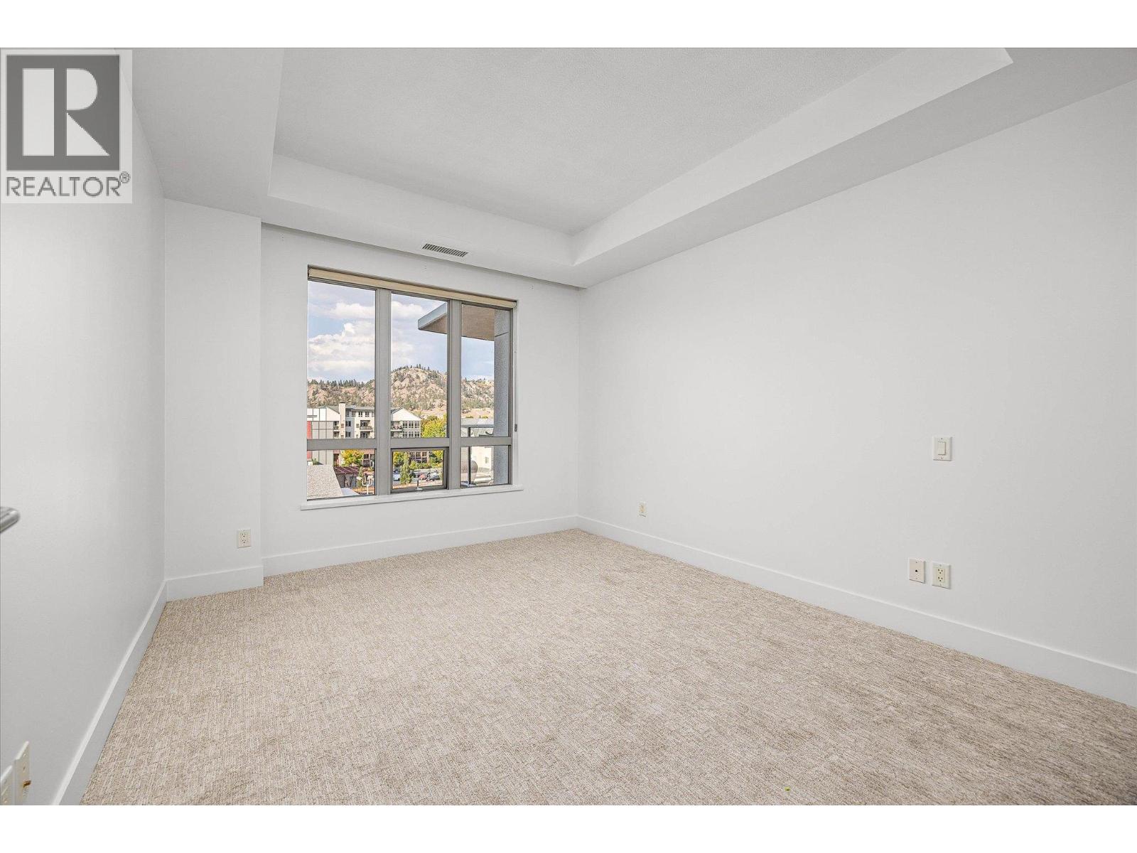 Picture for Unit #401, 2040 Springfield  Road https://www.cirrealty.ca/reb/bc/4/10363124_26.jpg