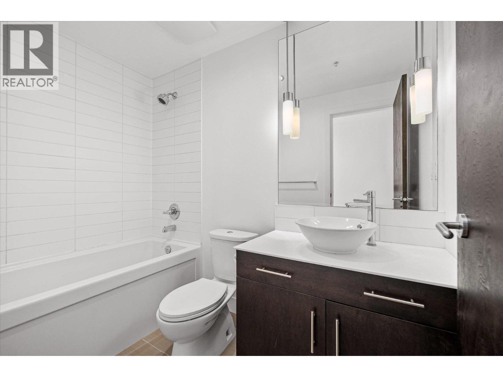 Picture for Unit #401, 2040 Springfield  Road https://www.cirrealty.ca/reb/bc/4/10363124_28.jpg