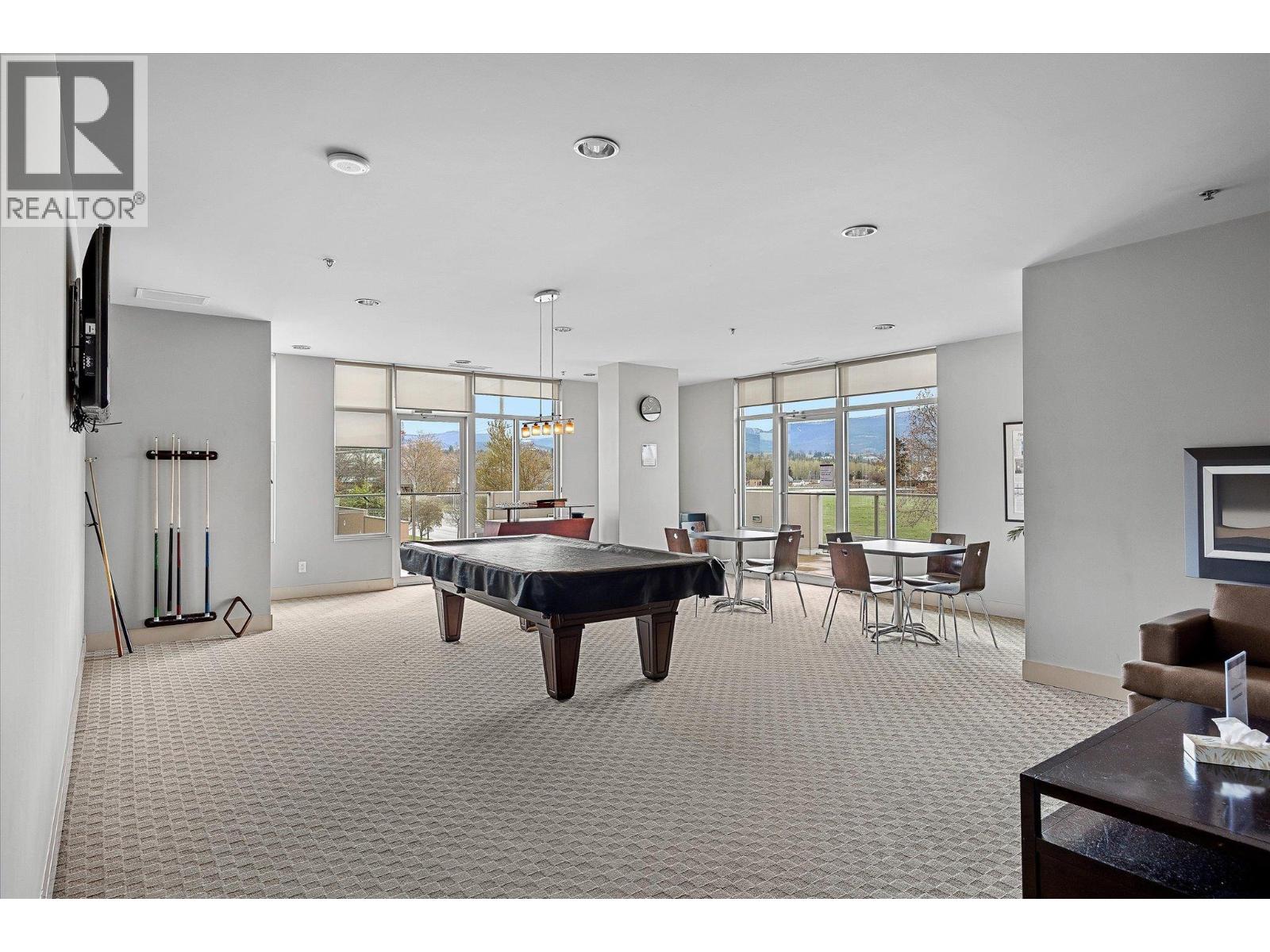 Picture for Unit #401, 2040 Springfield  Road https://www.cirrealty.ca/reb/bc/4/10363124_38.jpg