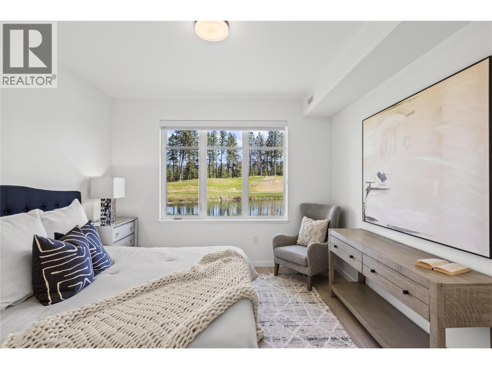 Picture for Unit #9, 1979 Country Club  Drive https://www.cirrealty.ca/reb/bc/4/10363334_17.jpg