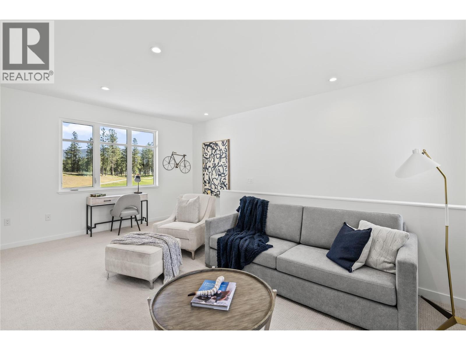 Picture for Unit #9, 1979 Country Club  Drive https://www.cirrealty.ca/reb/bc/4/10363334_25.jpg