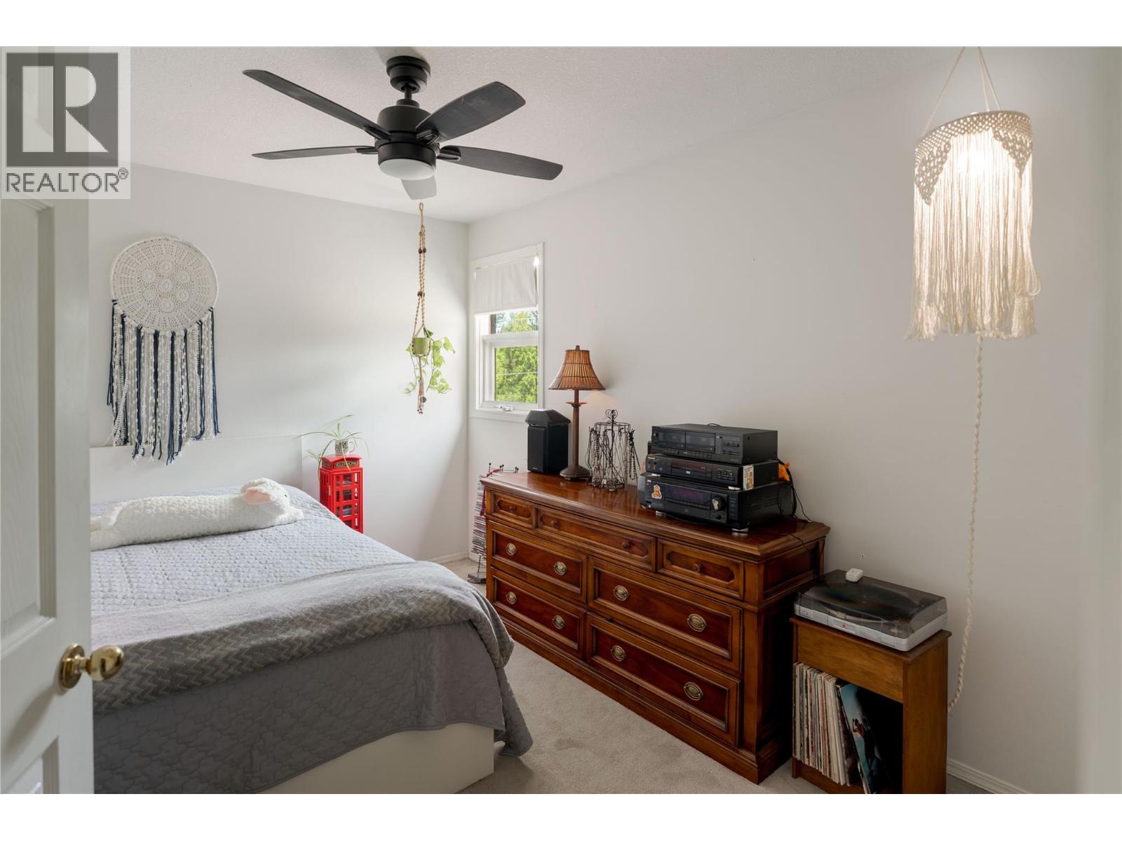 Picture for 4692 GORDON  Drive https://www.cirrealty.ca/reb/bc/4/10363454_14.jpg