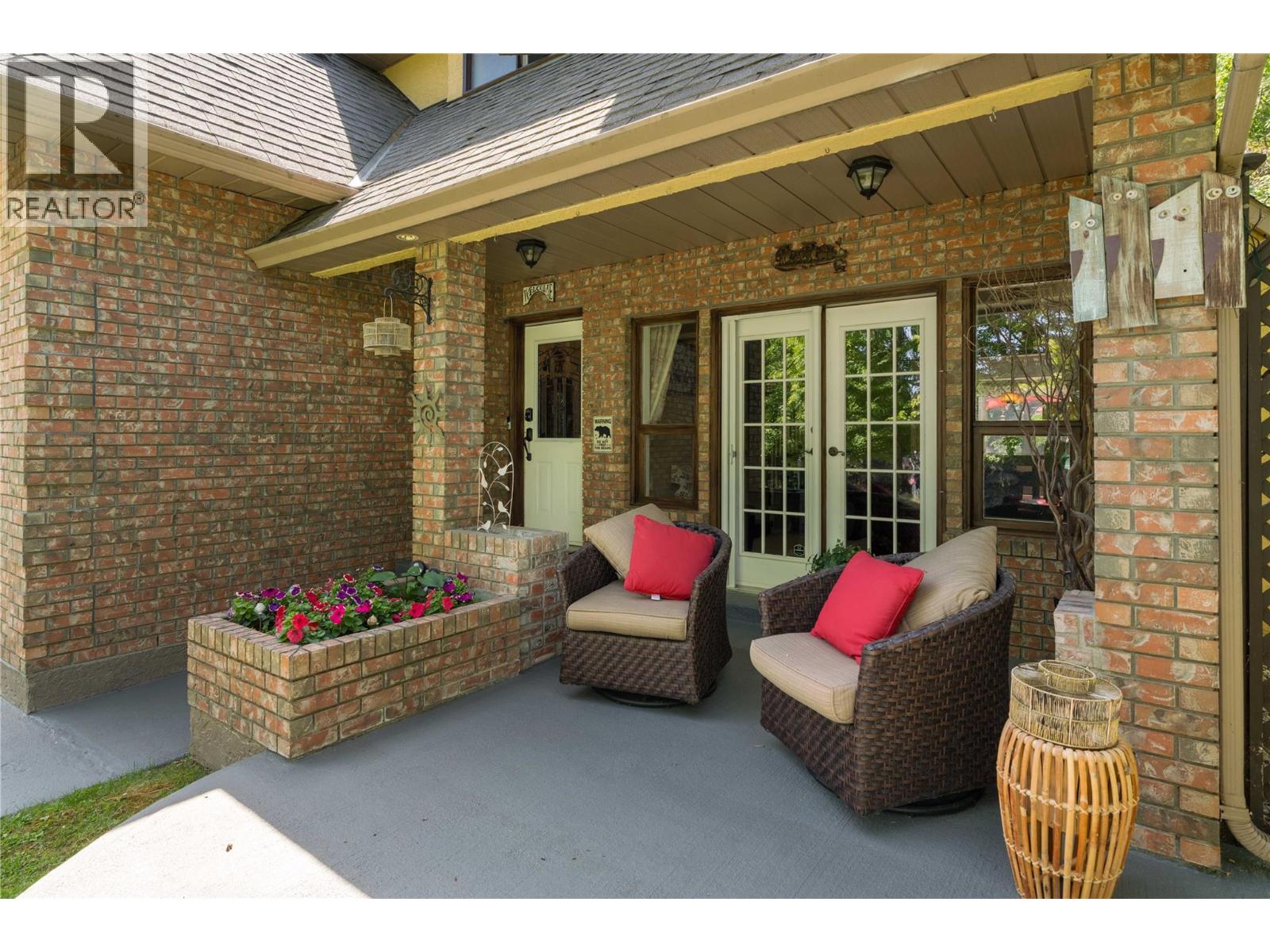 Picture for 4692 GORDON  Drive https://www.cirrealty.ca/reb/bc/4/10363454_23.jpg