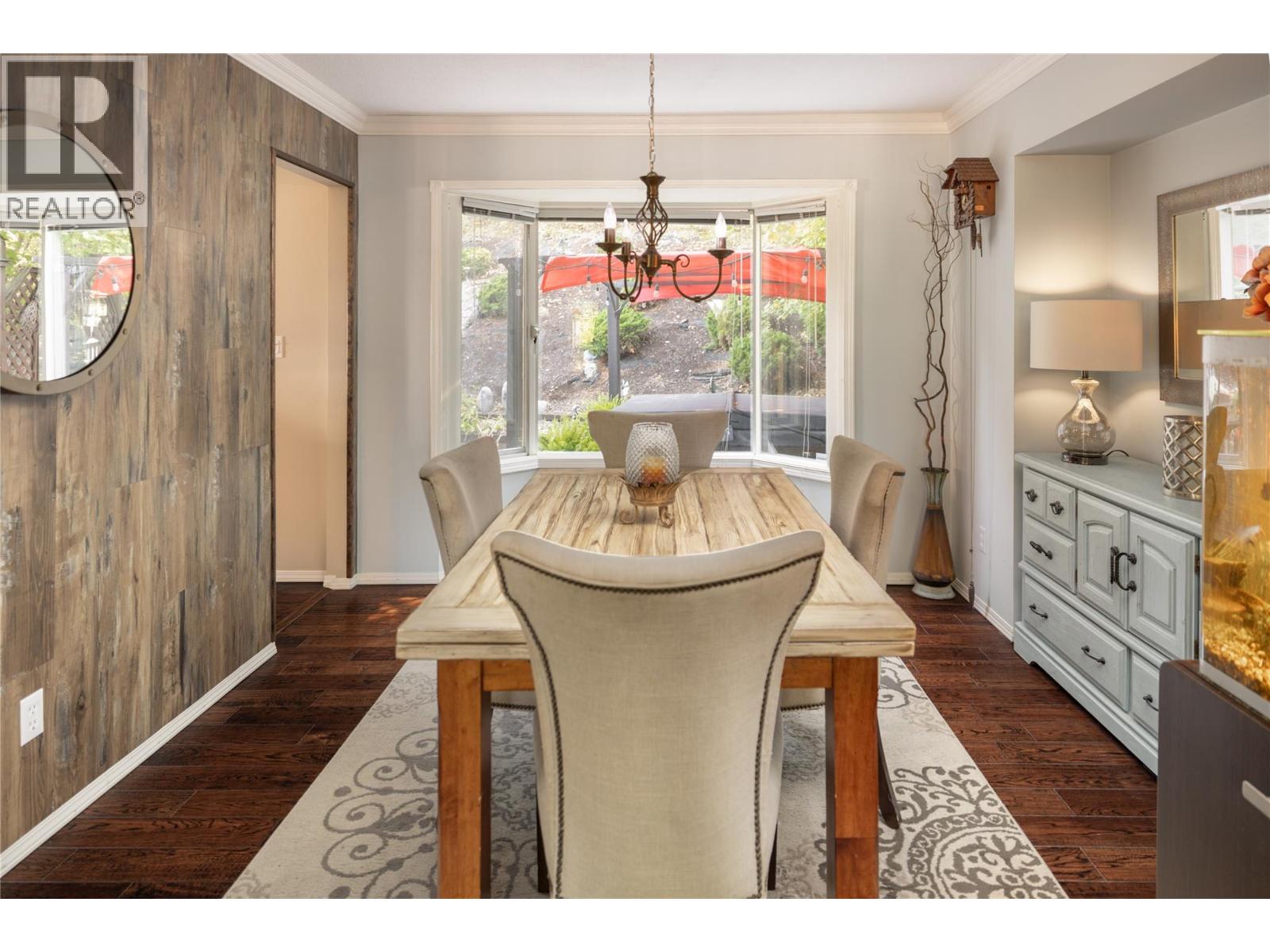 Picture for 4692 GORDON  Drive https://www.cirrealty.ca/reb/bc/4/10363454_7.jpg