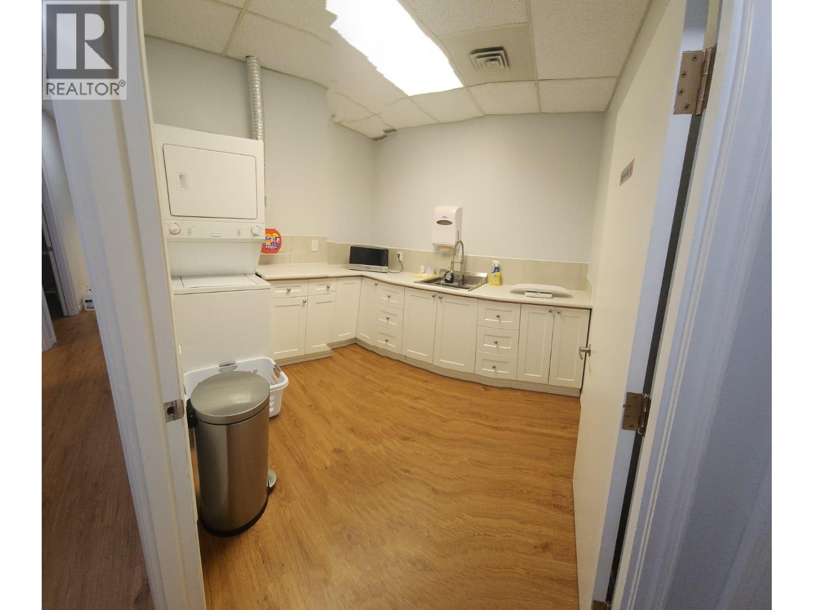 Picture for Unit #205, 616 KLO  Road https://www.cirrealty.ca/reb/bc/4/10363494_33.jpg