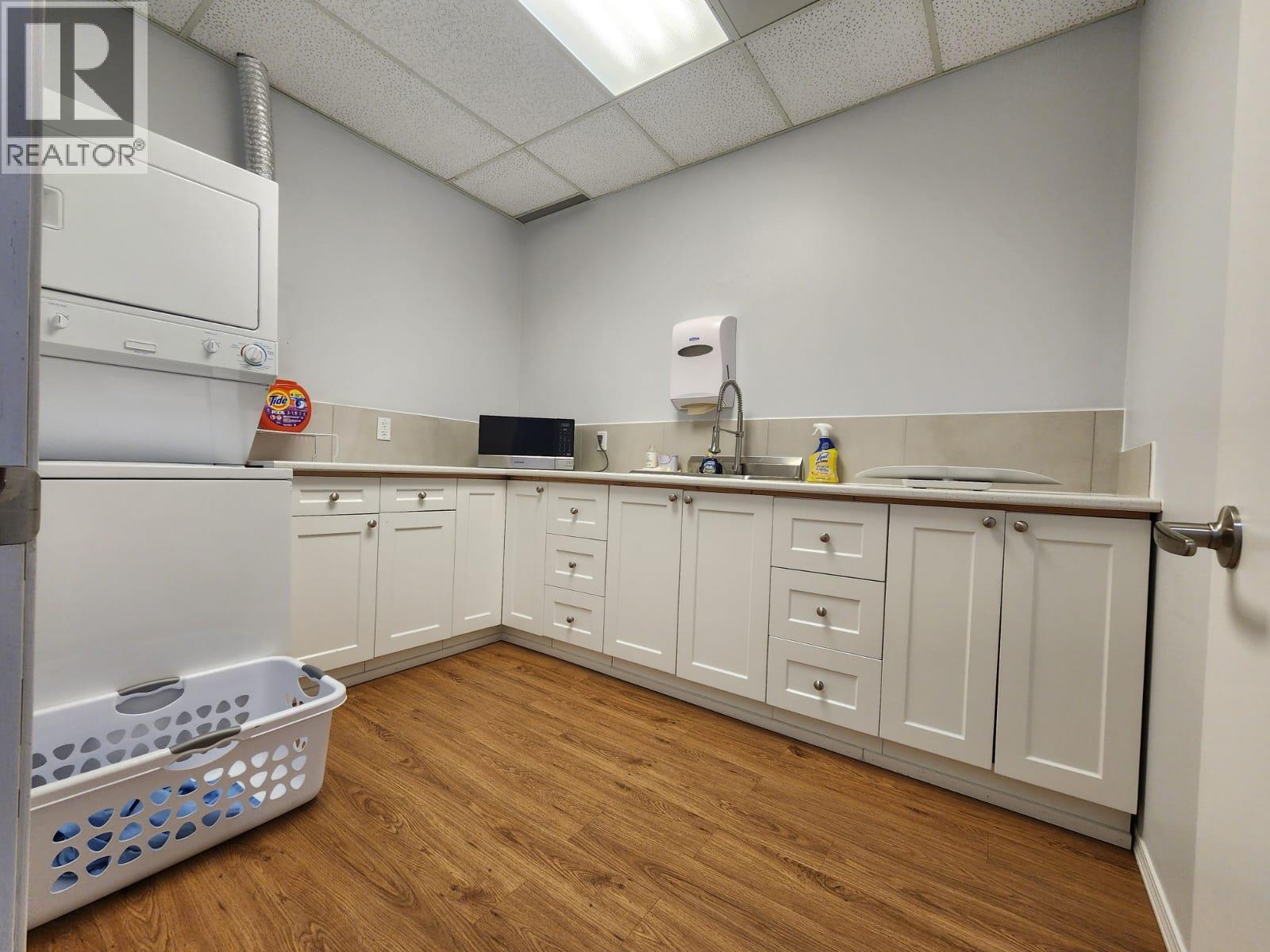 Picture for Unit #205, 616 KLO  Road https://www.cirrealty.ca/reb/bc/4/10363494_39.jpg