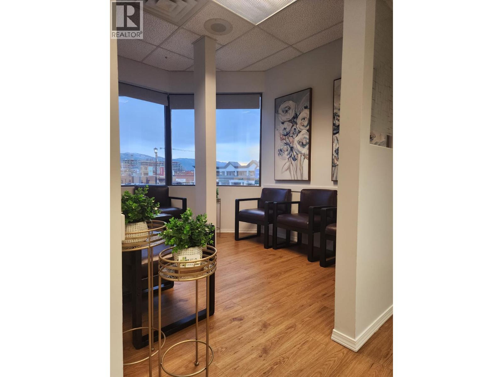 Picture for Unit #205, 616 KLO  Road https://www.cirrealty.ca/reb/bc/4/10363494_40.jpg