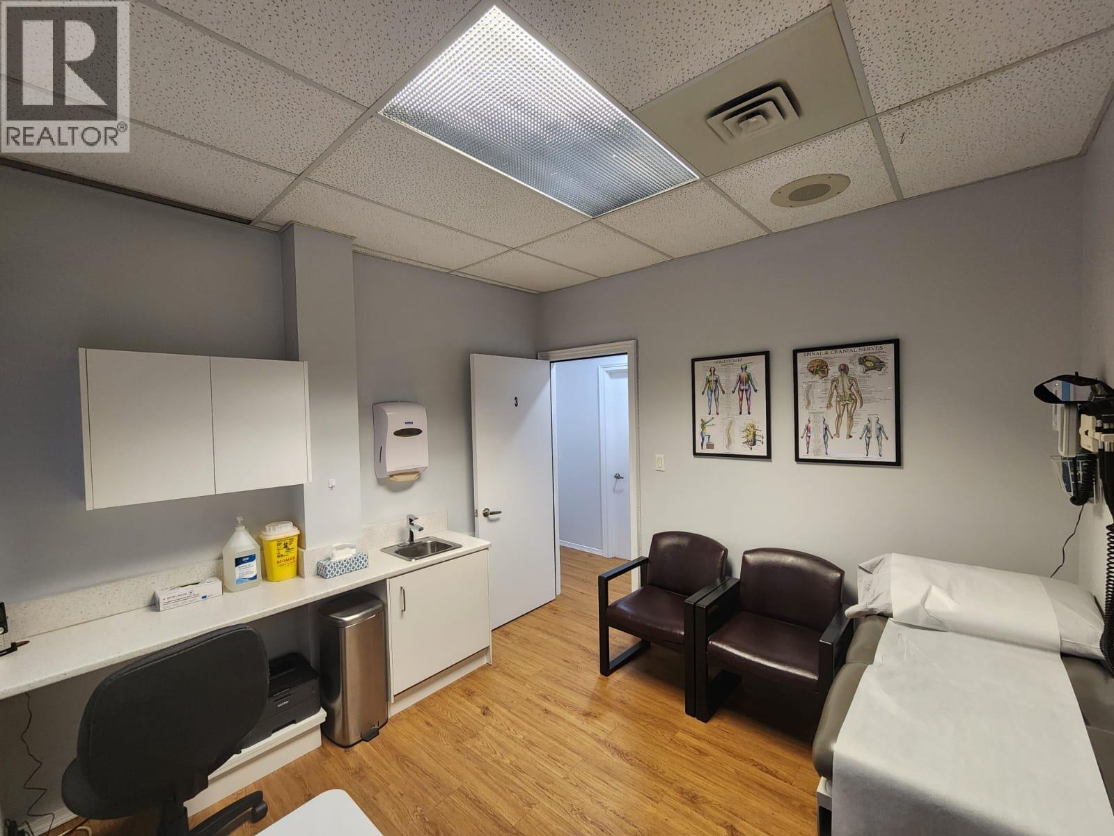 Picture for Unit #205, 616 KLO  Road https://www.cirrealty.ca/reb/bc/4/10363494_43.jpg