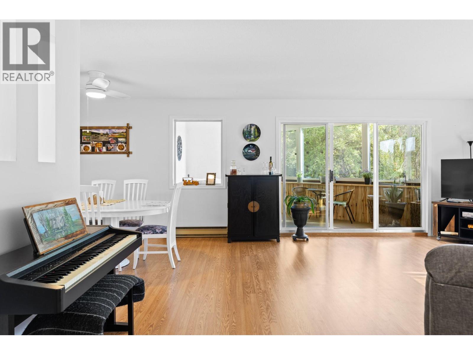 Picture for Unit #101, 1170 Brookside  Avenue https://www.cirrealty.ca/reb/bc/4/10363534_10.jpg