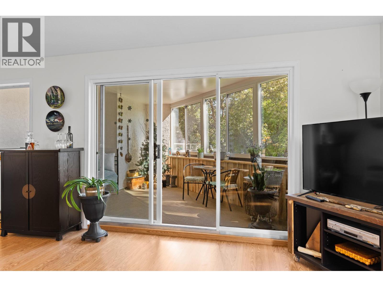 Picture for Unit #101, 1170 Brookside  Avenue https://www.cirrealty.ca/reb/bc/4/10363534_11.jpg