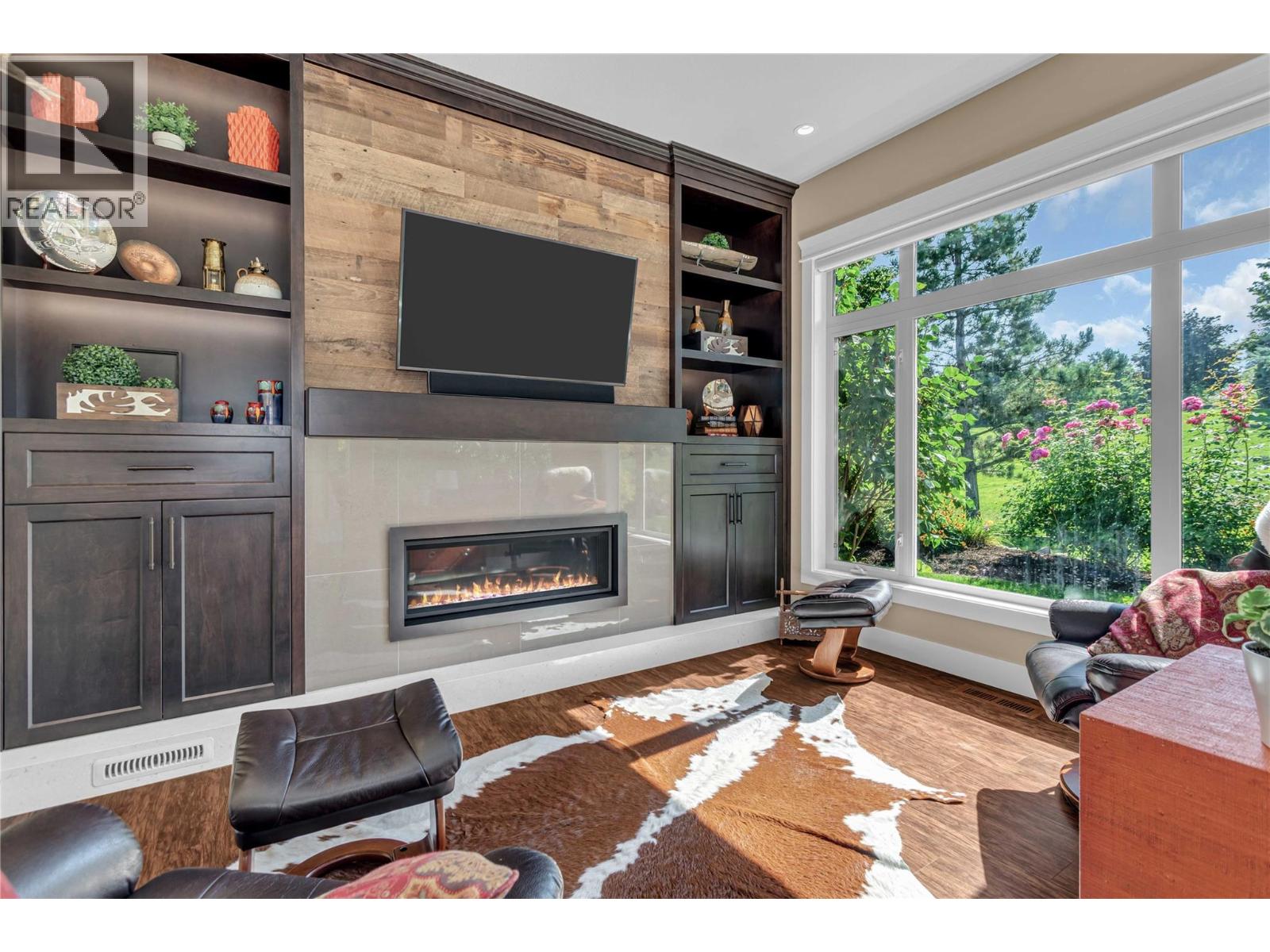 Picture for 4157 Gallaghers Parkland  Drive https://www.cirrealty.ca/reb/bc/4/10363544_18.jpg