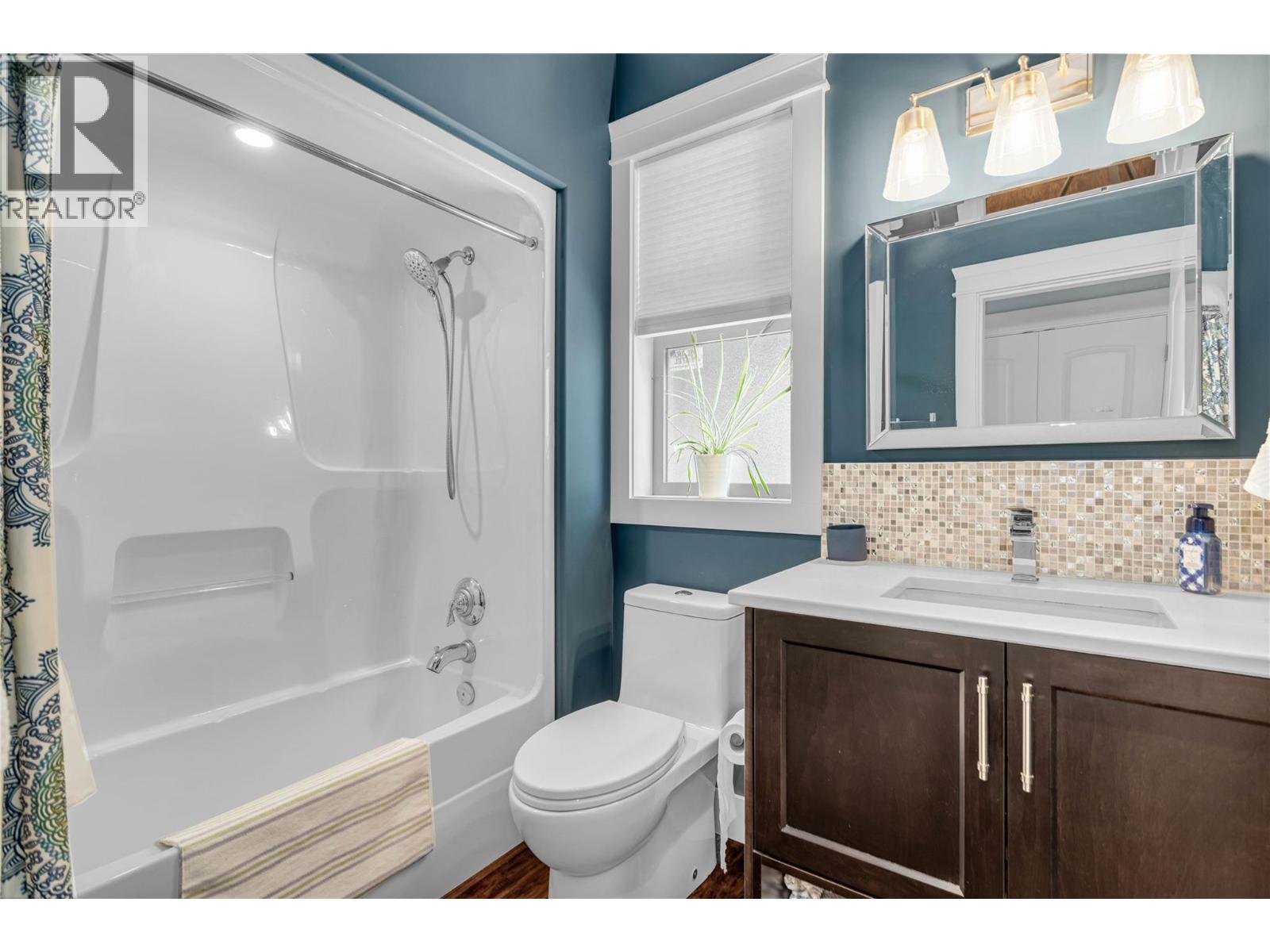 Picture for 4157 Gallaghers Parkland  Drive https://www.cirrealty.ca/reb/bc/4/10363544_21.jpg