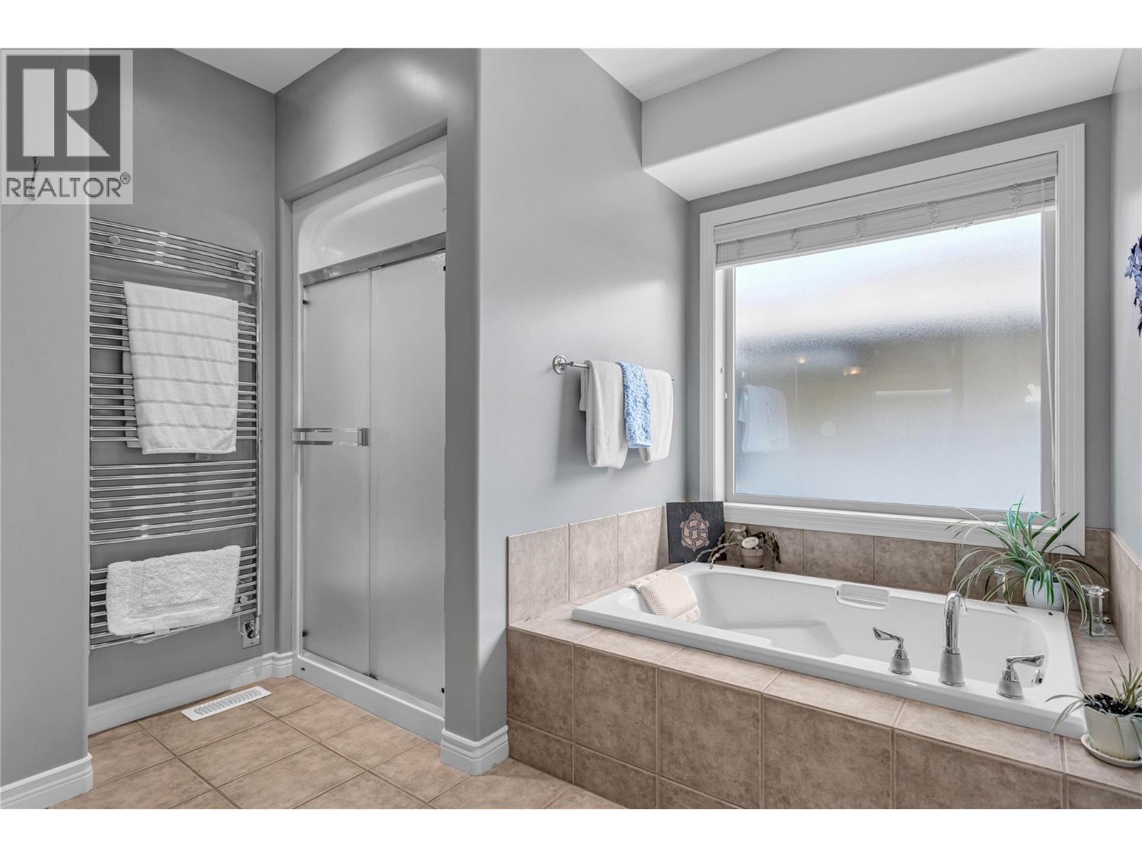 Picture for 4157 Gallaghers Parkland  Drive https://www.cirrealty.ca/reb/bc/4/10363544_27.jpg