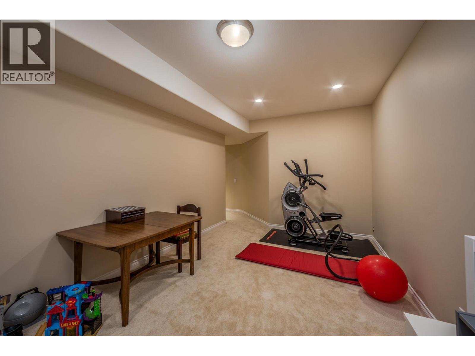 Picture for 4157 Gallaghers Parkland  Drive https://www.cirrealty.ca/reb/bc/4/10363544_44.jpg