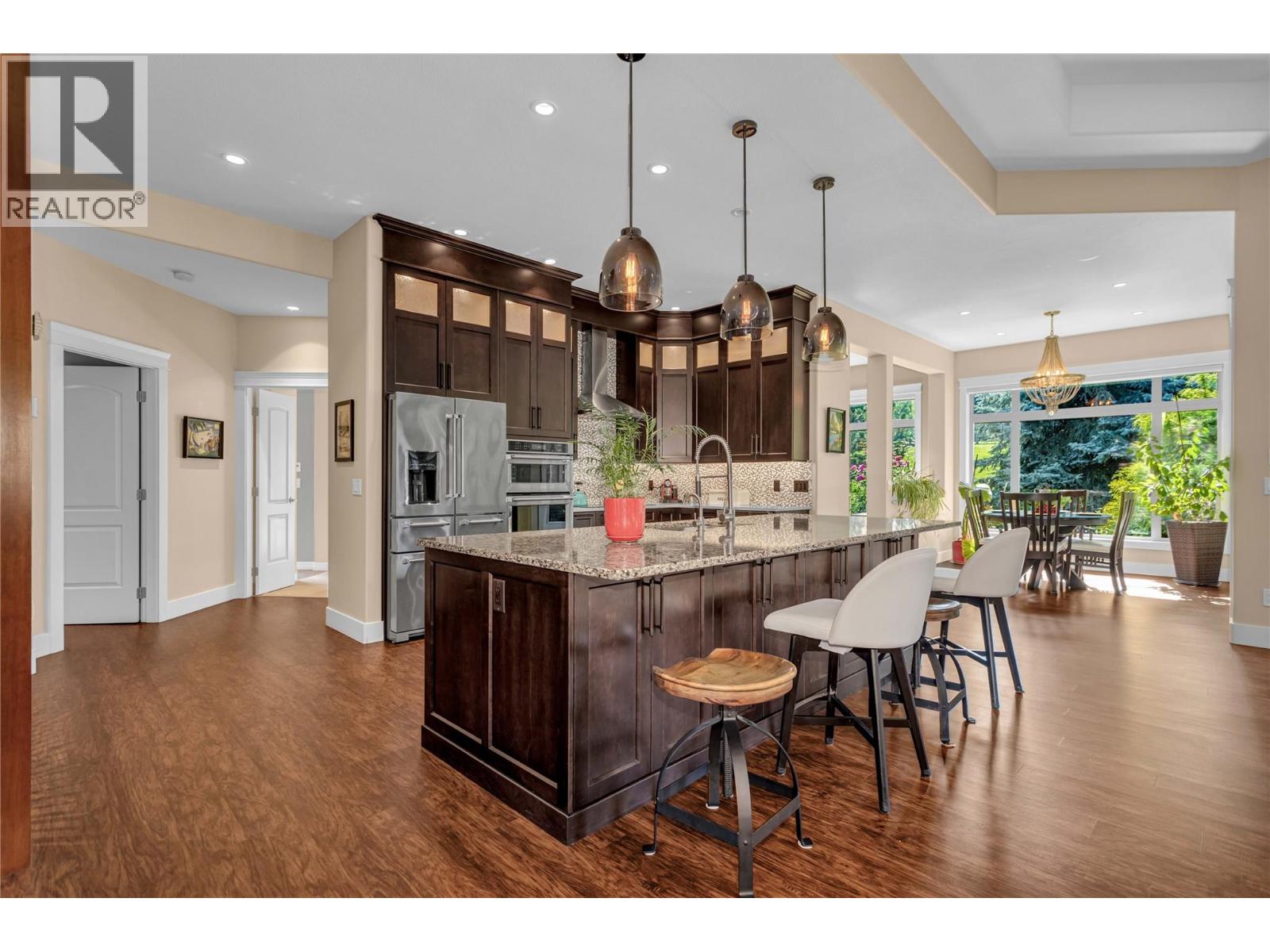 Picture for 4157 Gallaghers Parkland  Drive https://www.cirrealty.ca/reb/bc/4/10363544_7.jpg