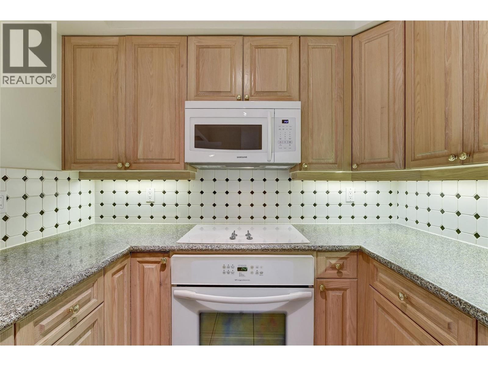 Picture for Unit #606, 1152 Sunset  Drive https://www.cirrealty.ca/reb/bc/4/10363574_7.jpg