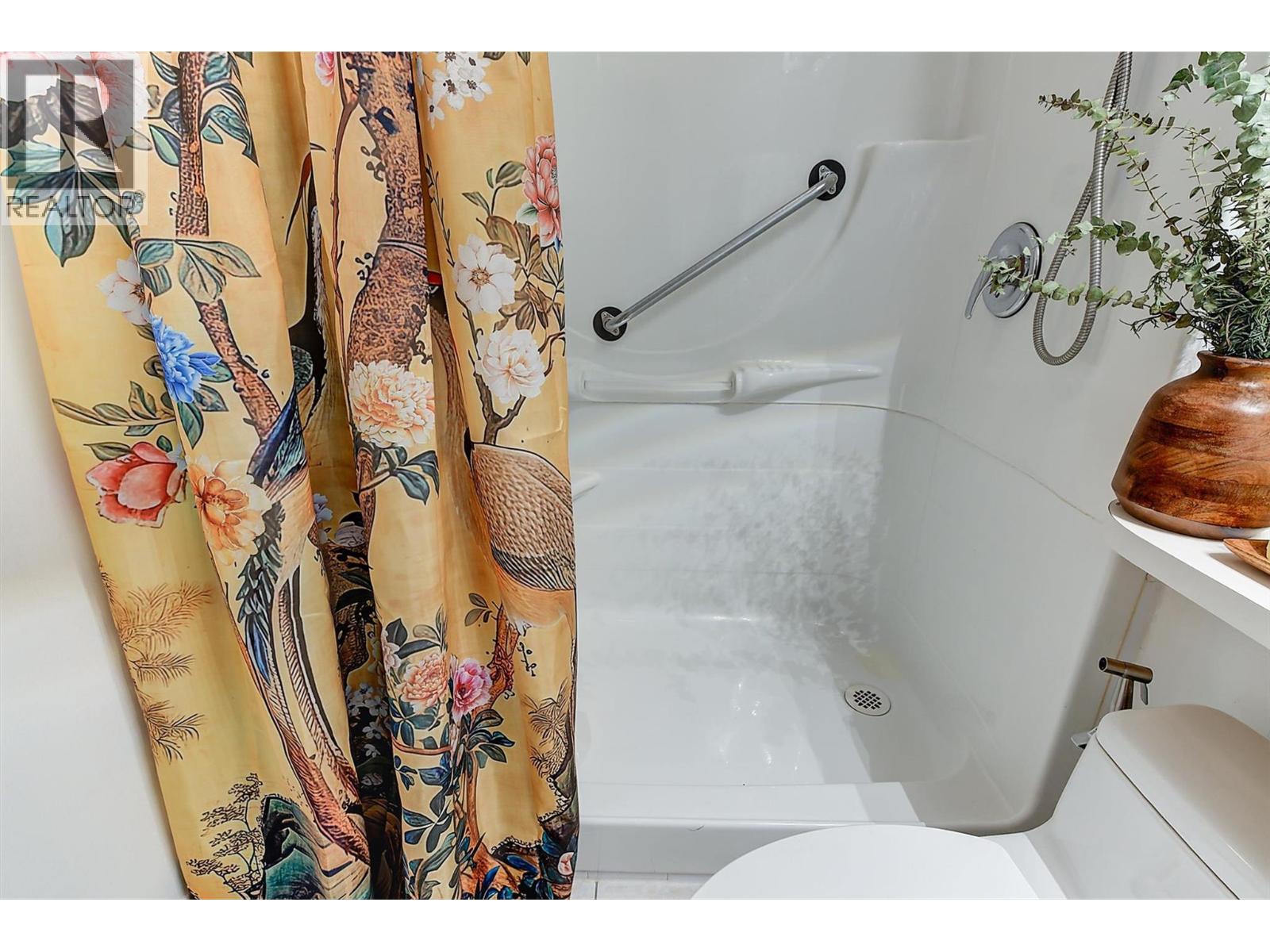 Picture for Unit #804, 1160 Sunset  Drive https://www.cirrealty.ca/reb/bc/4/10363994_41.jpg