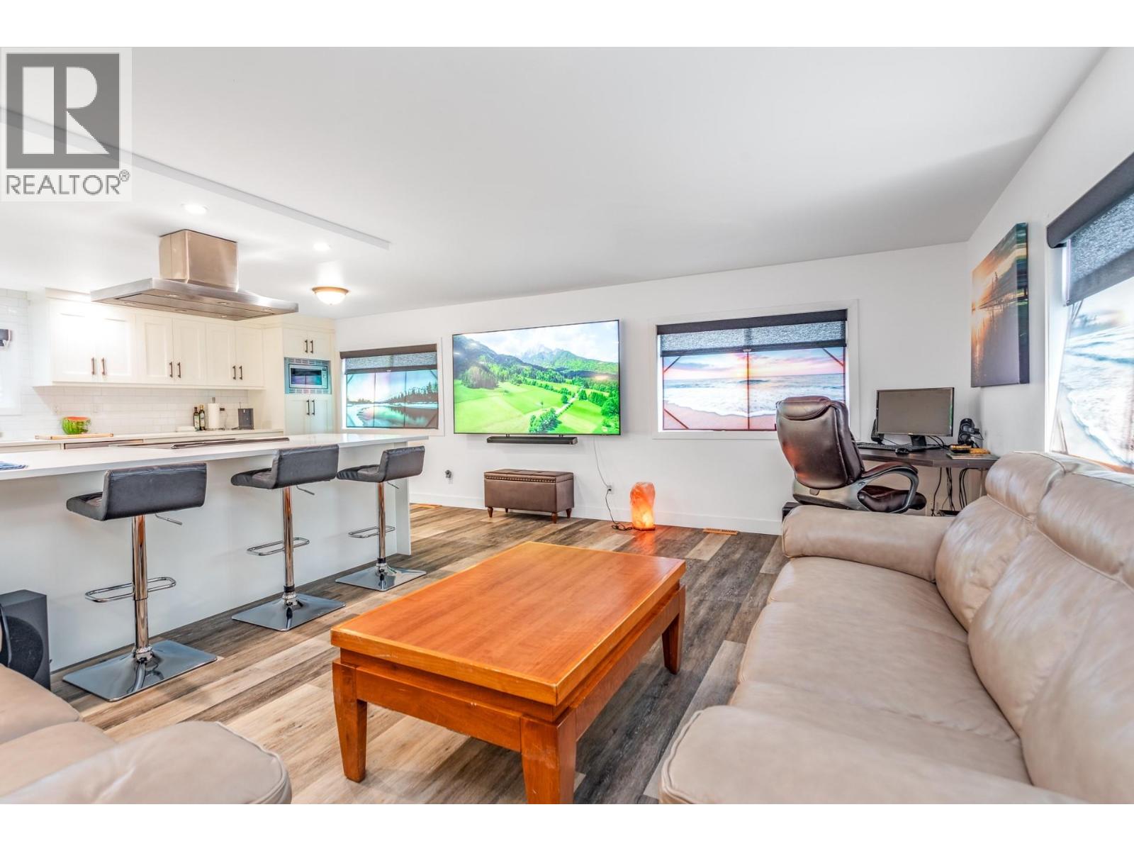 Picture for Unit #93, 4075 McClain  Road https://www.cirrealty.ca/reb/bc/4/10364024_9.jpg