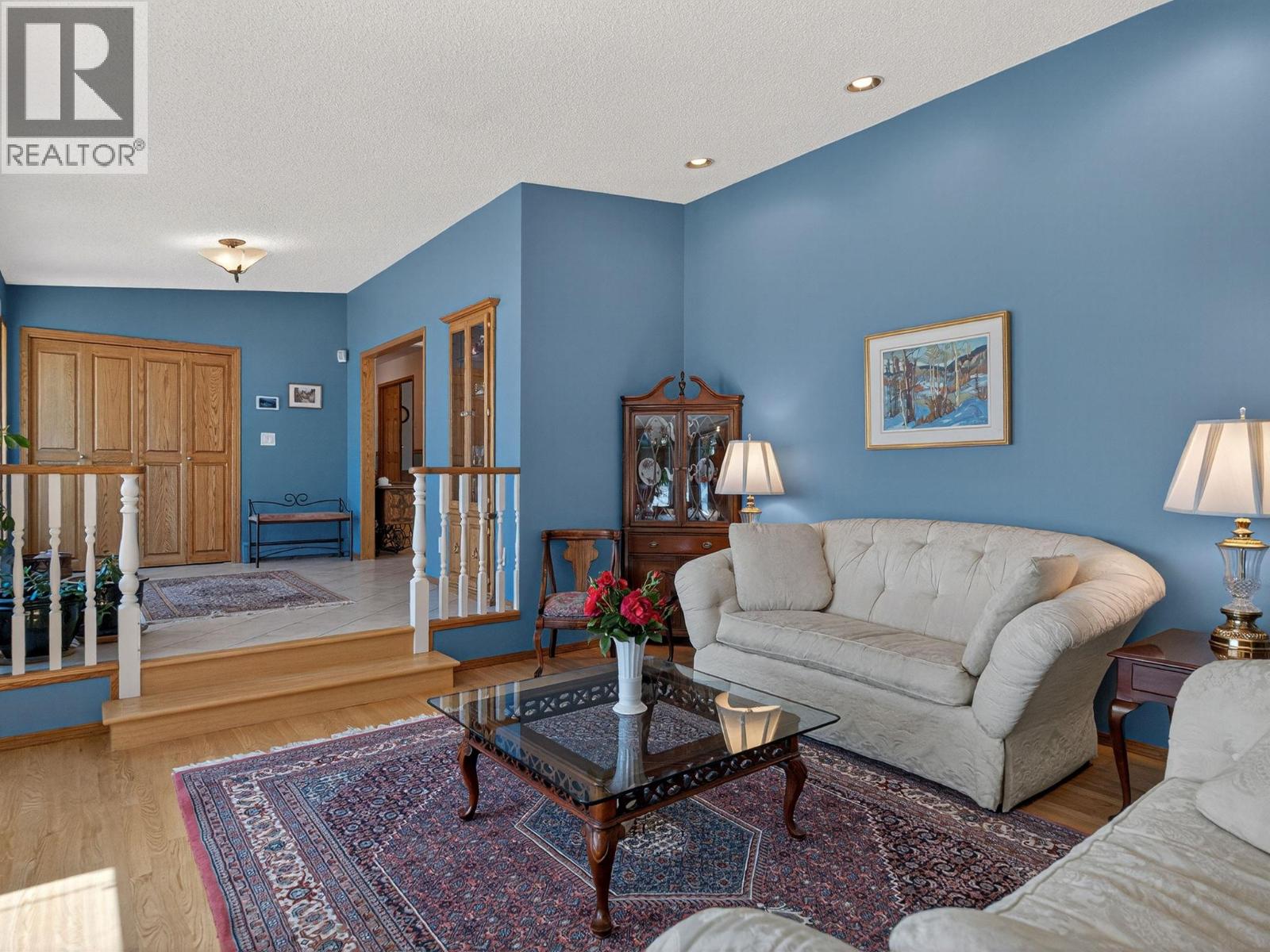 Picture for 832 Montigny  Road https://www.cirrealty.ca/reb/bc/4/10364154_10.jpg