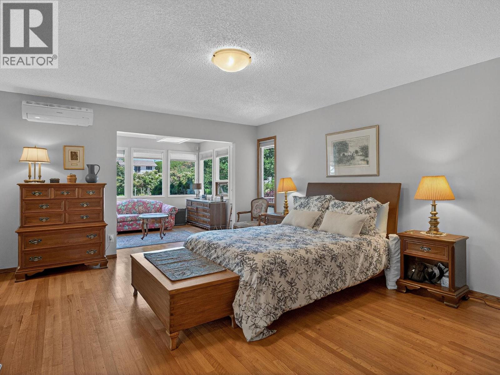 Picture for 832 Montigny  Road https://www.cirrealty.ca/reb/bc/4/10364154_19.jpg