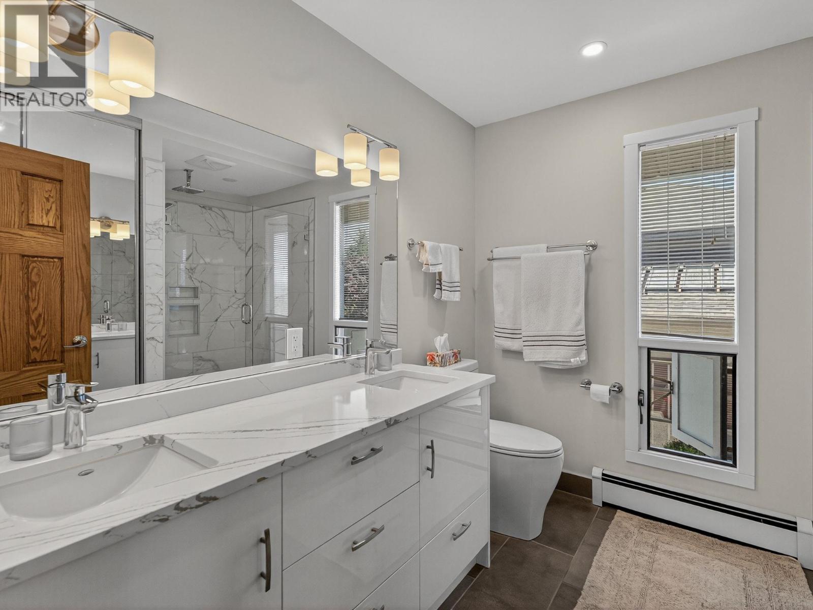 Picture for 832 Montigny  Road https://www.cirrealty.ca/reb/bc/4/10364154_21.jpg