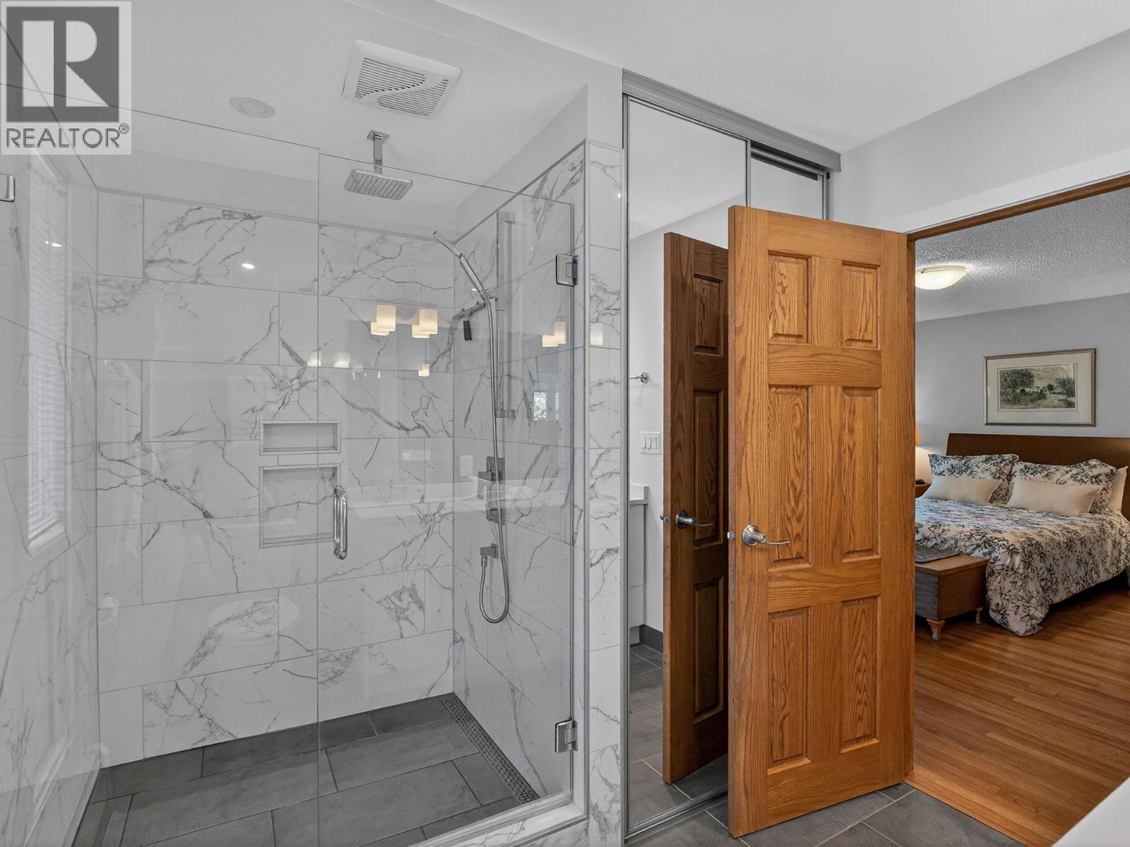 Picture for 832 Montigny  Road https://www.cirrealty.ca/reb/bc/4/10364154_22.jpg