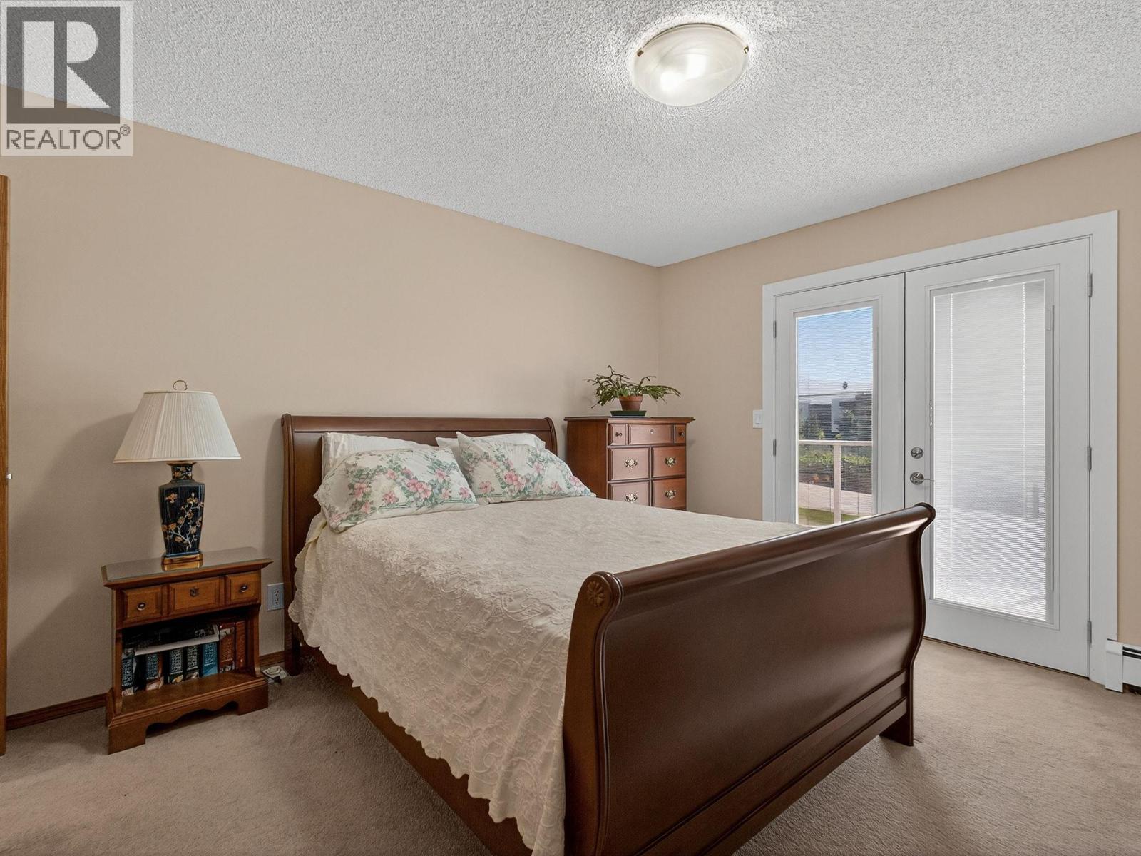 Picture for 832 Montigny  Road https://www.cirrealty.ca/reb/bc/4/10364154_27.jpg
