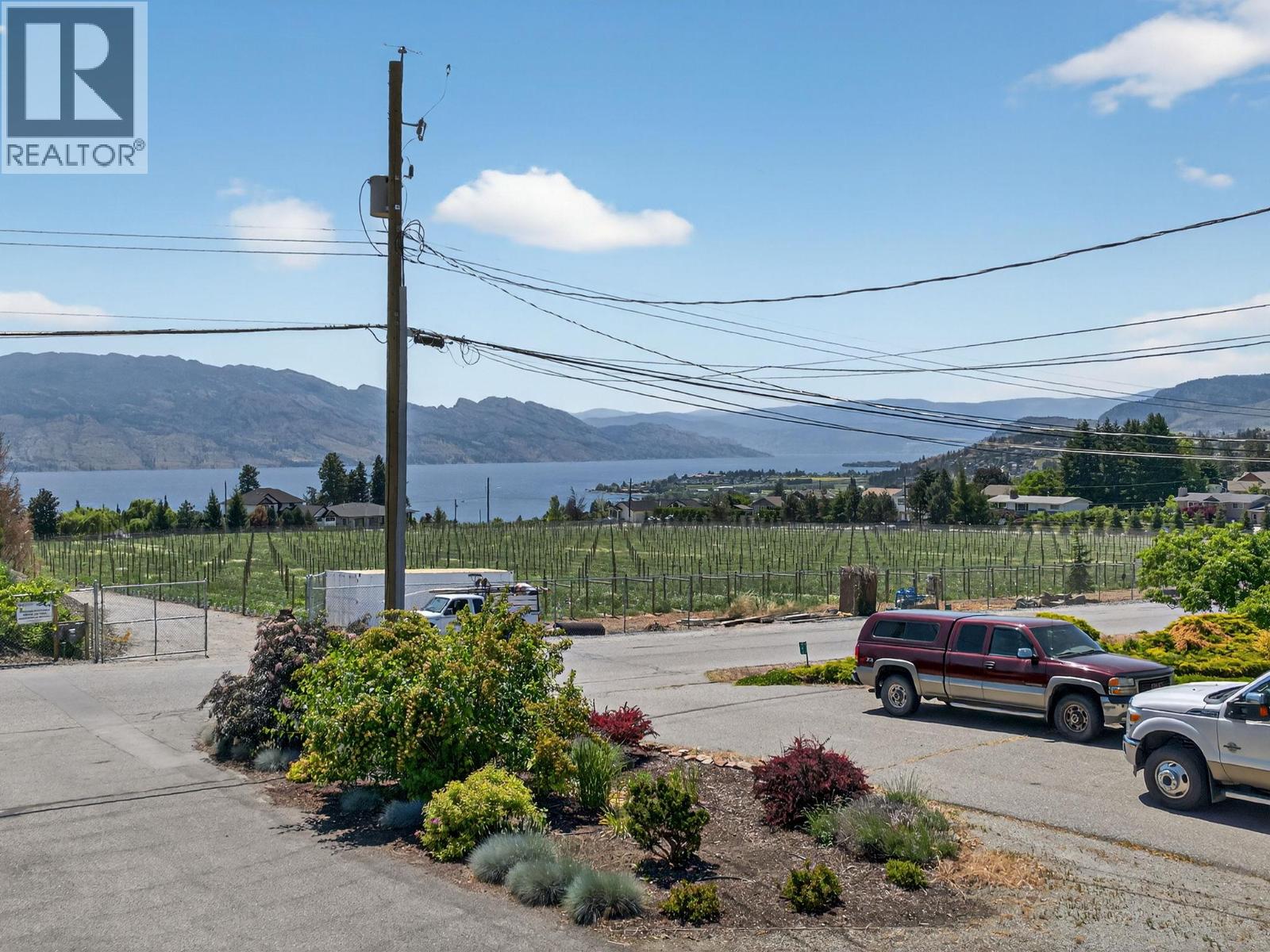 Picture for 832 Montigny  Road https://www.cirrealty.ca/reb/bc/4/10364154_28.jpg