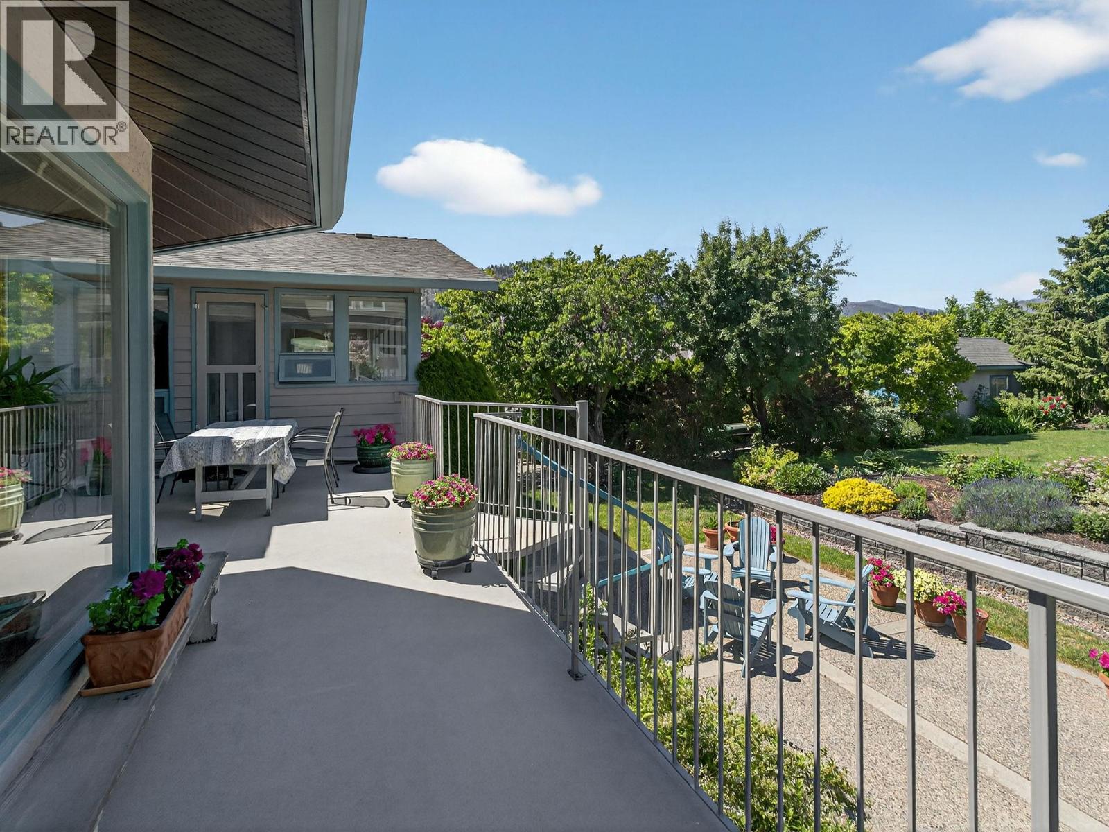 Picture for 832 Montigny  Road https://www.cirrealty.ca/reb/bc/4/10364154_31.jpg