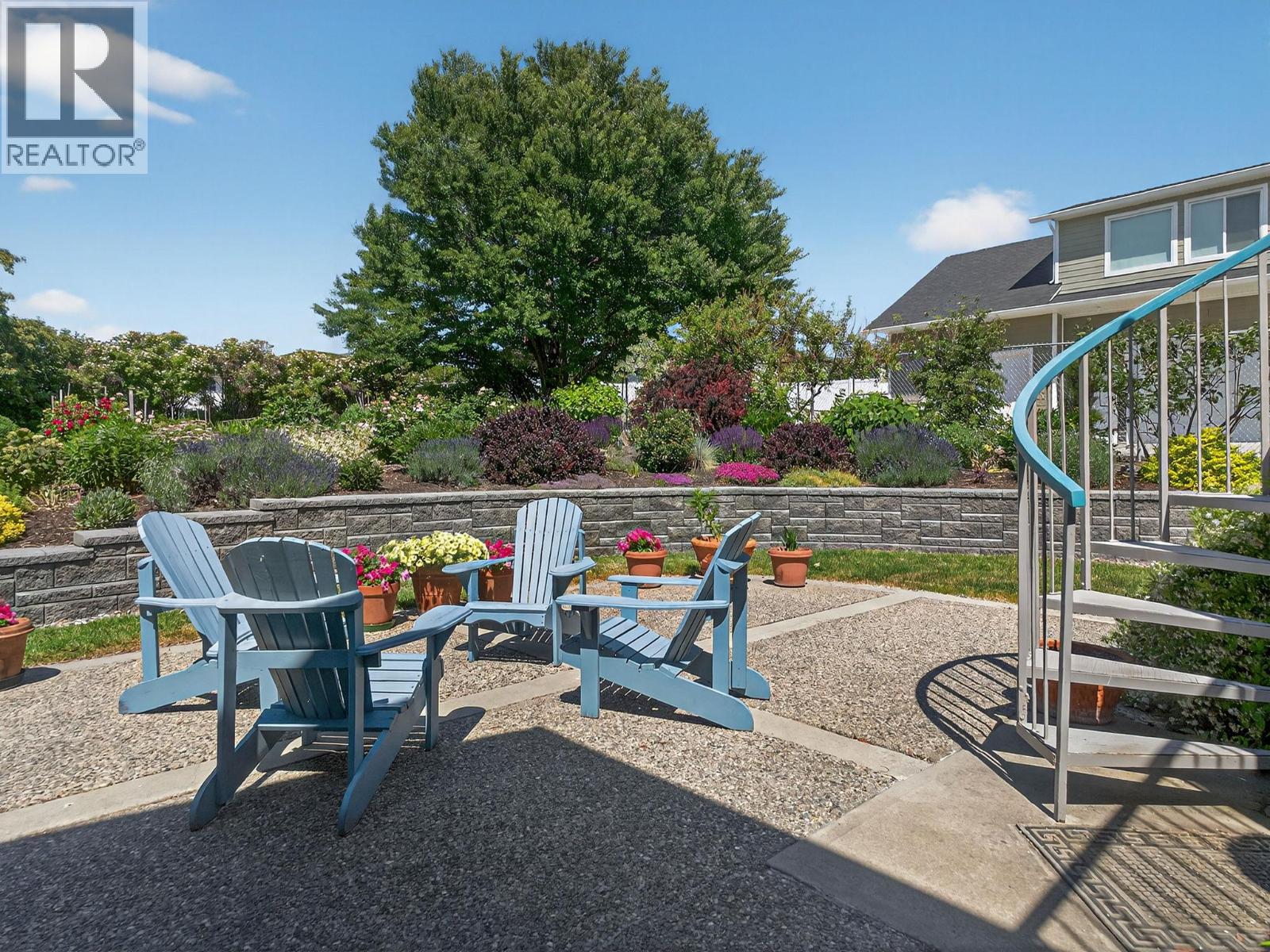 Picture for 832 Montigny  Road https://www.cirrealty.ca/reb/bc/4/10364154_33.jpg
