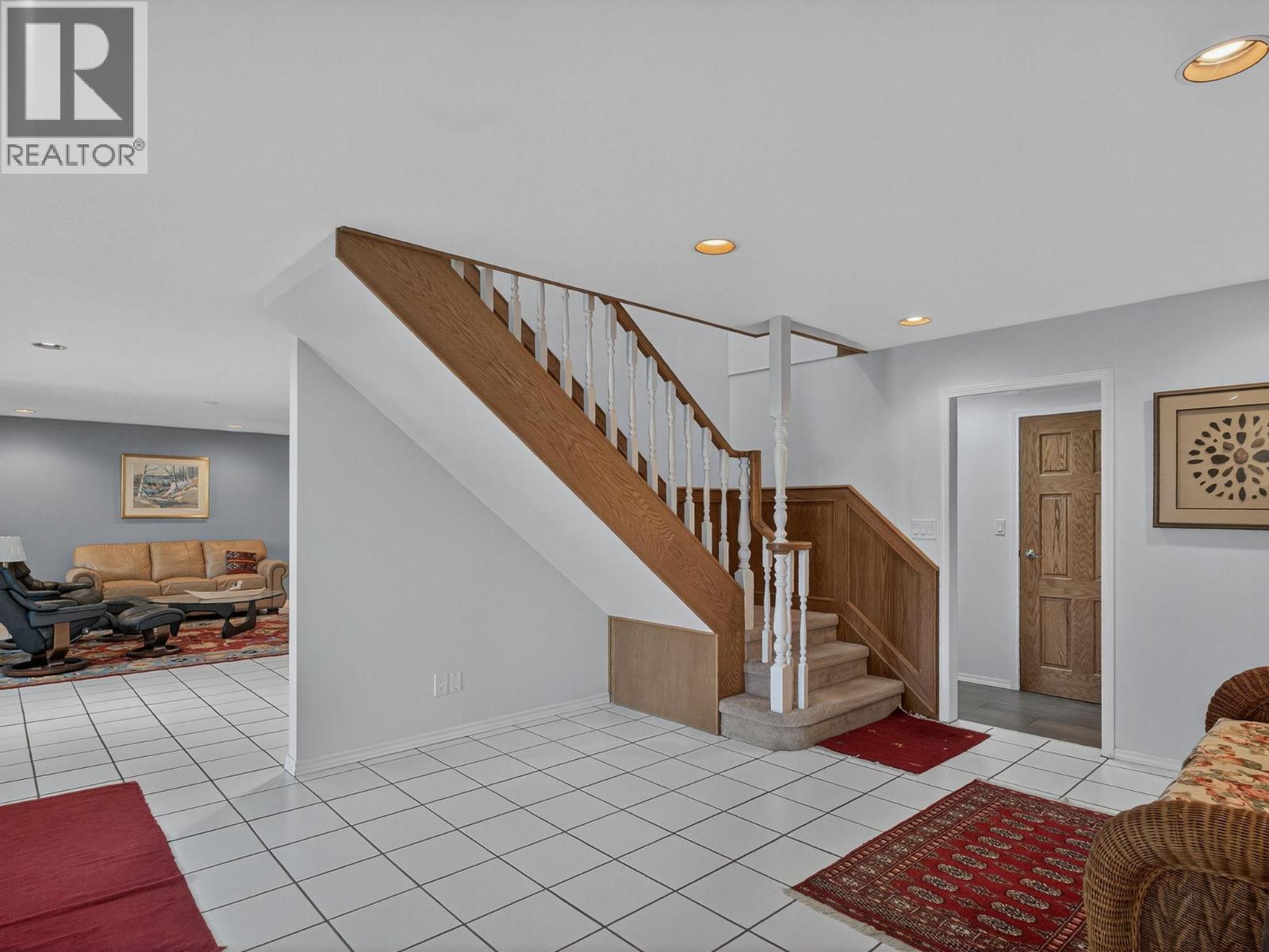 Picture for 832 Montigny  Road https://www.cirrealty.ca/reb/bc/4/10364154_36.jpg