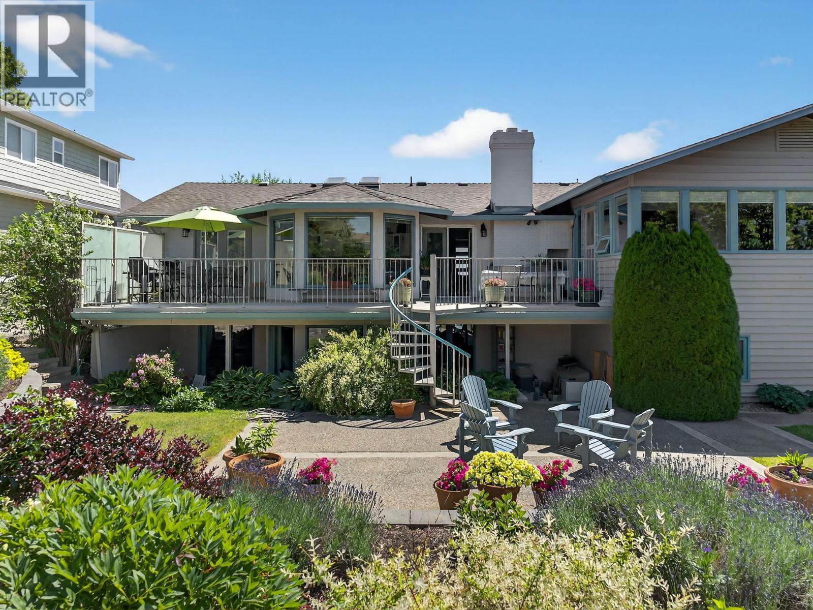 Picture for 832 Montigny  Road https://www.cirrealty.ca/reb/bc/4/10364154_4.jpg
