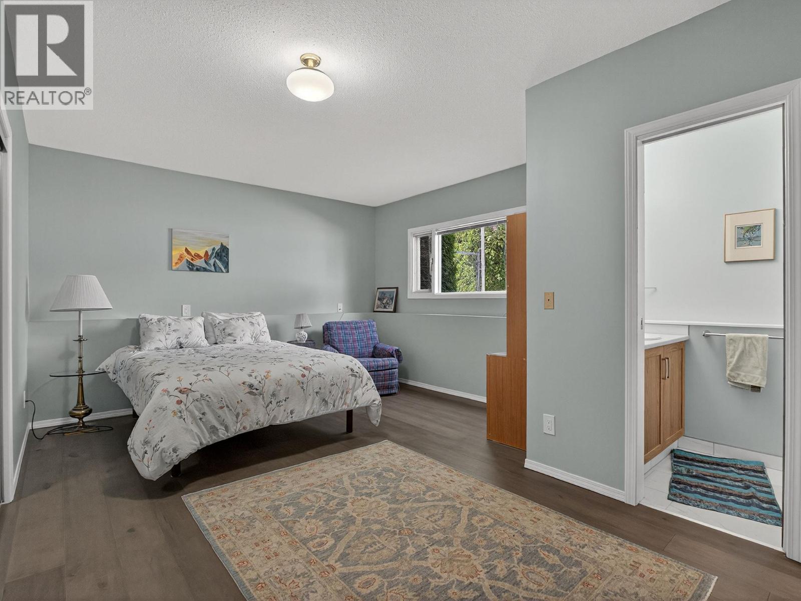 Picture for 832 Montigny  Road https://www.cirrealty.ca/reb/bc/4/10364154_45.jpg