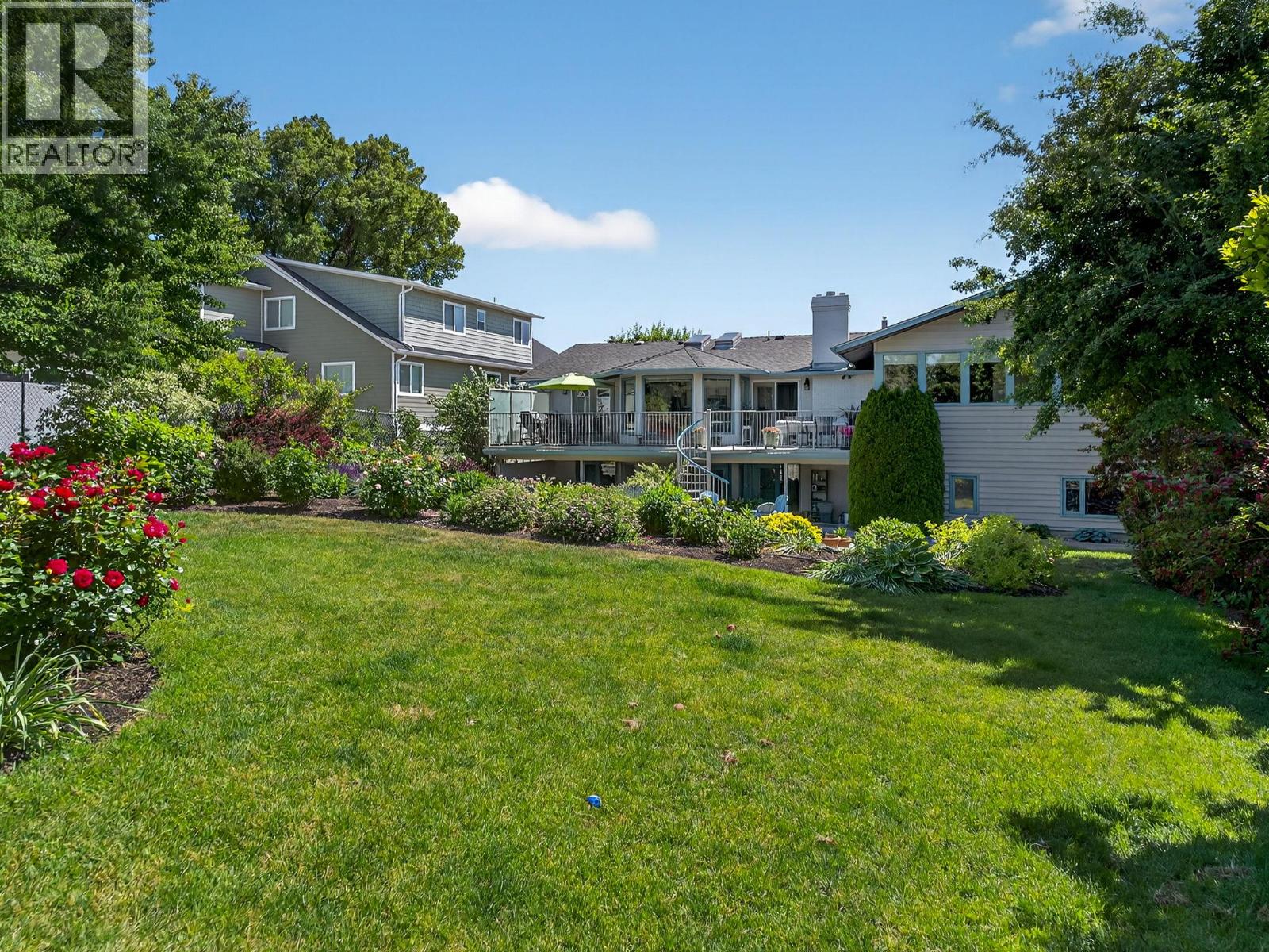 Picture for 832 Montigny  Road https://www.cirrealty.ca/reb/bc/4/10364154_49.jpg