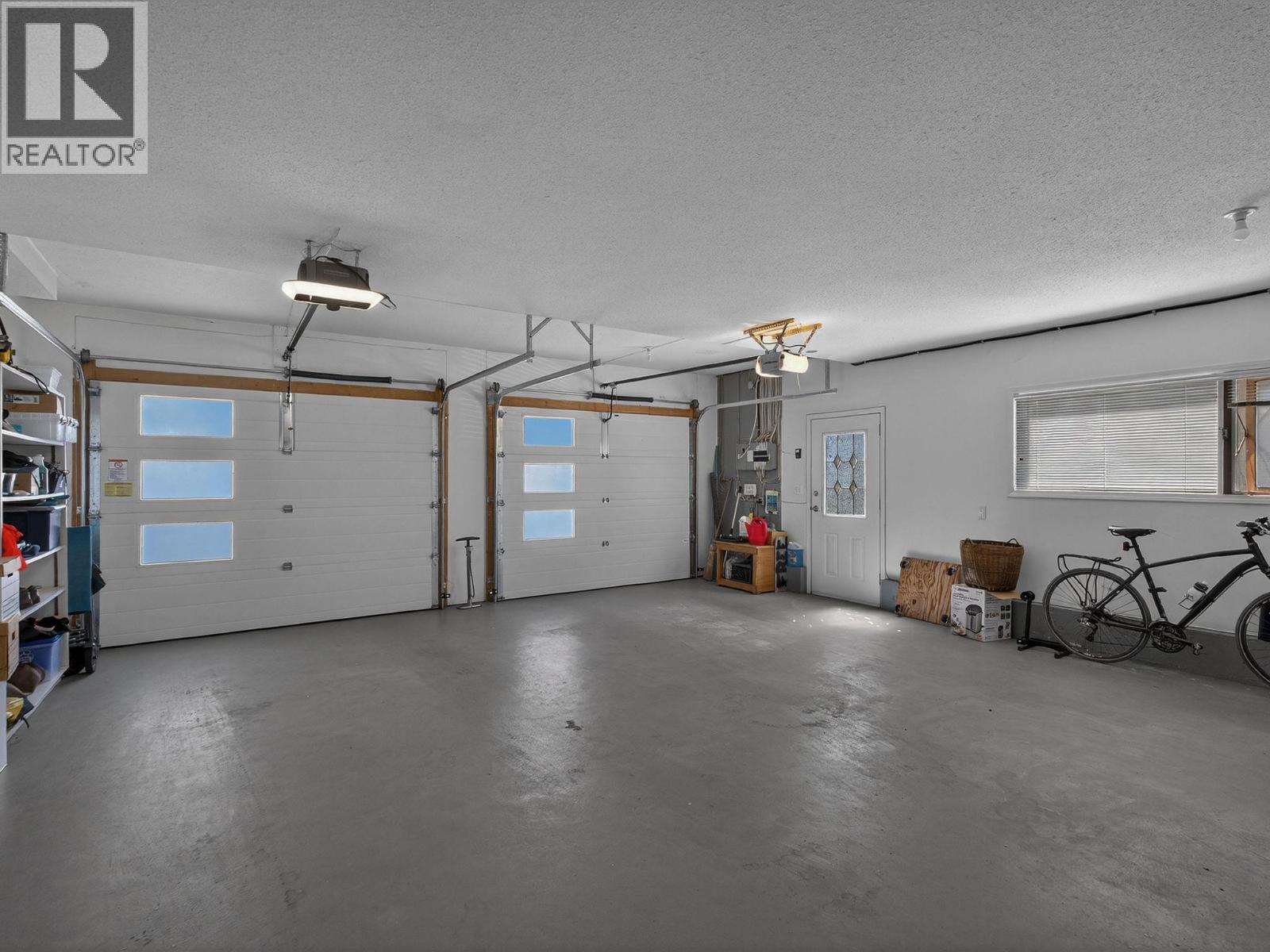 Picture for 832 Montigny  Road https://www.cirrealty.ca/reb/bc/4/10364154_51.jpg