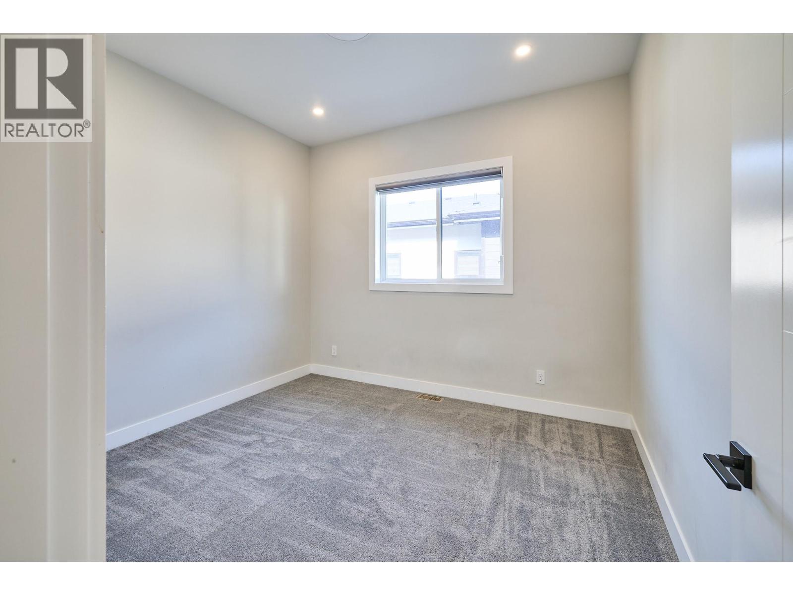 Picture for 2264 Lavetta  Drive https://www.cirrealty.ca/reb/bc/4/10364174_14.jpg
