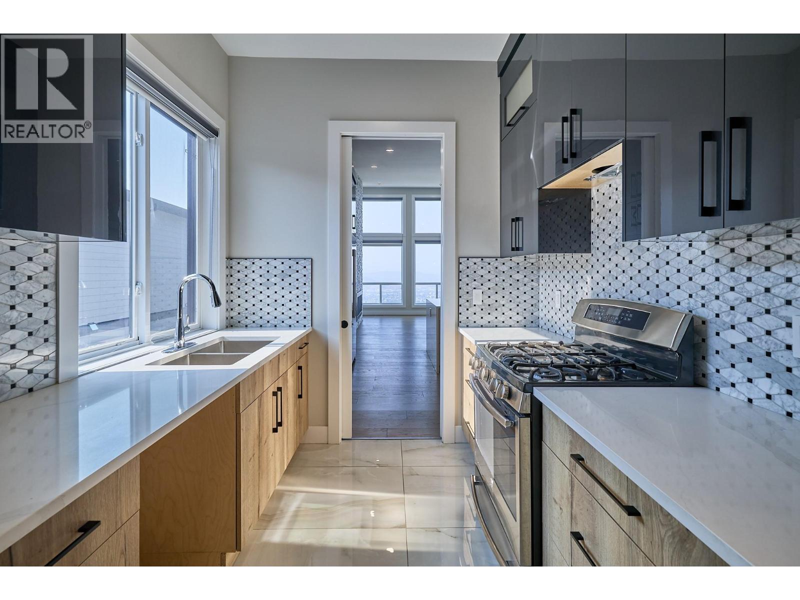 Picture for 2264 Lavetta  Drive https://www.cirrealty.ca/reb/bc/4/10364174_20.jpg