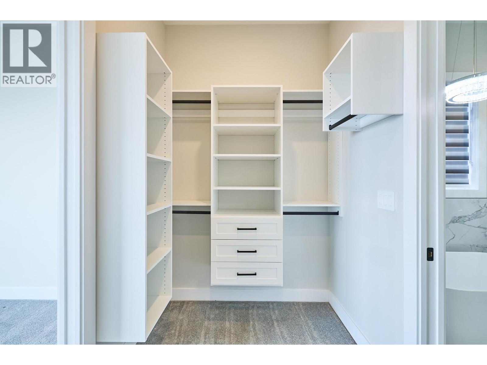 Picture for 2264 Lavetta  Drive https://www.cirrealty.ca/reb/bc/4/10364174_34.jpg