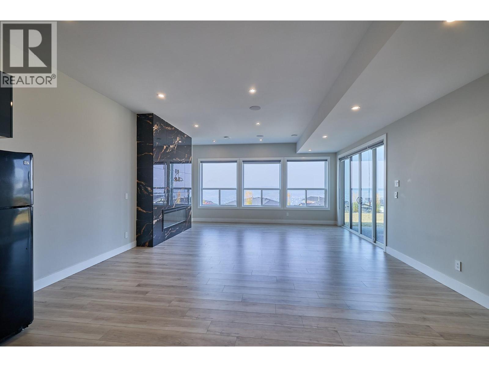 Picture for 2264 Lavetta  Drive https://www.cirrealty.ca/reb/bc/4/10364174_42.jpg