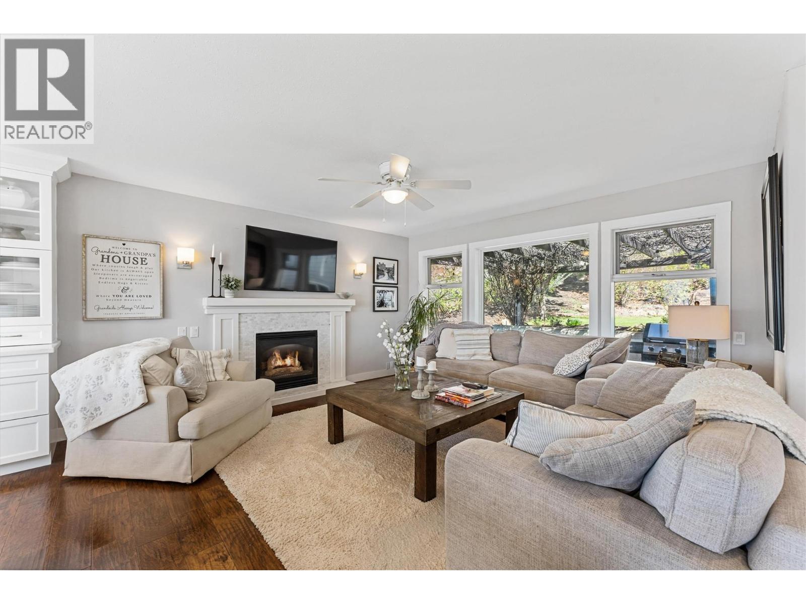 Picture for 1312 Menu  Road https://www.cirrealty.ca/reb/bc/4/10364234_13.jpg