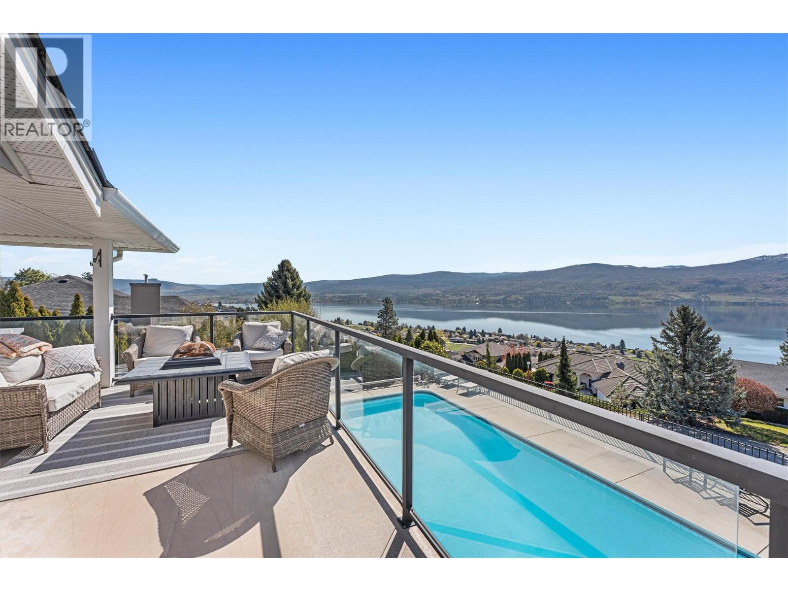 Picture for 1312 Menu  Road https://www.cirrealty.ca/reb/bc/4/10364234_2.jpg