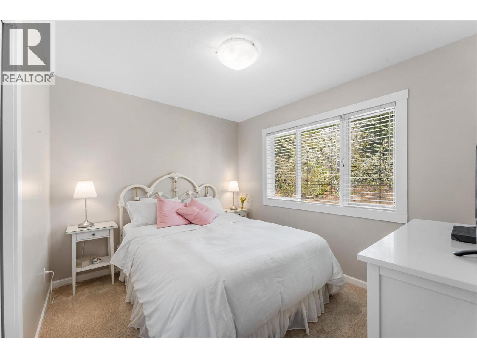 Picture for 1312 Menu  Road https://www.cirrealty.ca/reb/bc/4/10364234_35.jpg