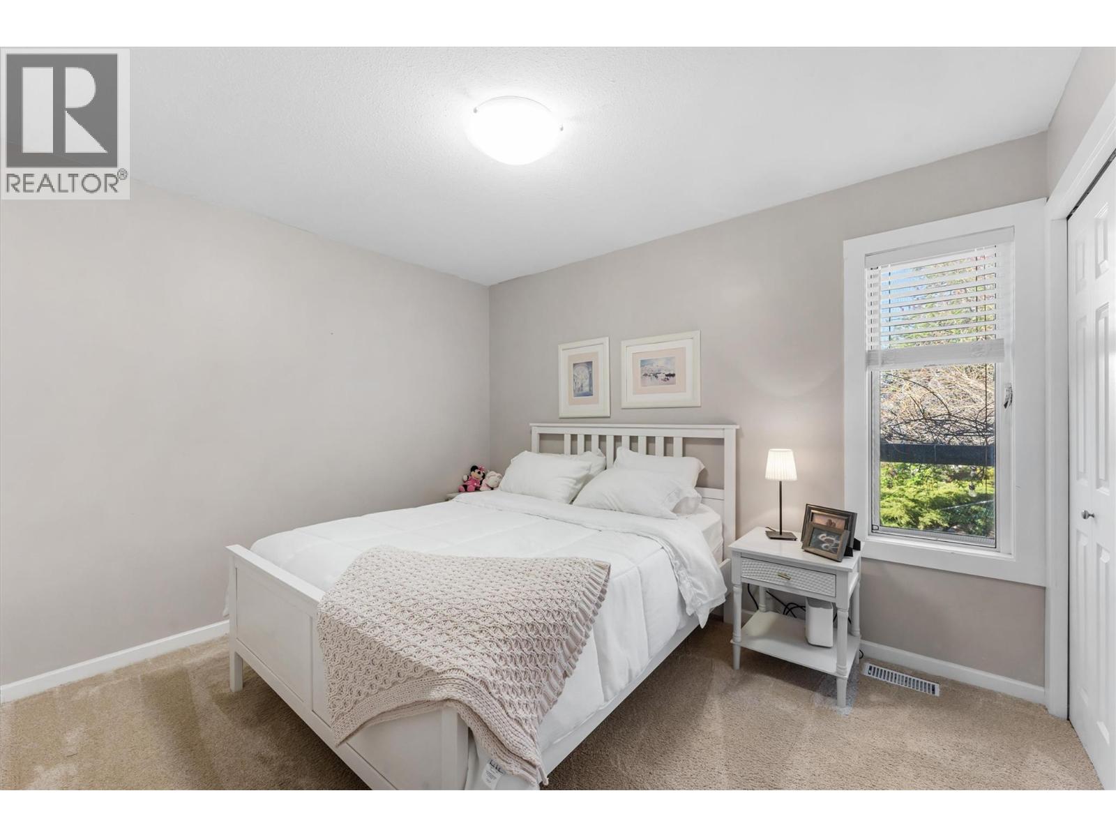 Picture for 1312 Menu  Road https://www.cirrealty.ca/reb/bc/4/10364234_36.jpg