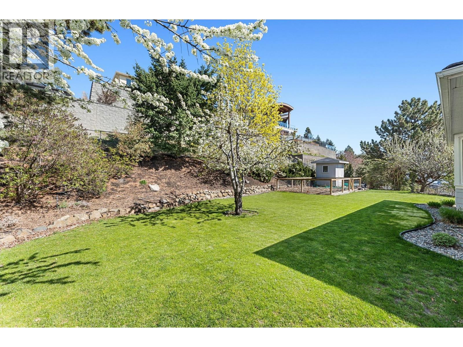 Picture for 1312 Menu  Road https://www.cirrealty.ca/reb/bc/4/10364234_54.jpg
