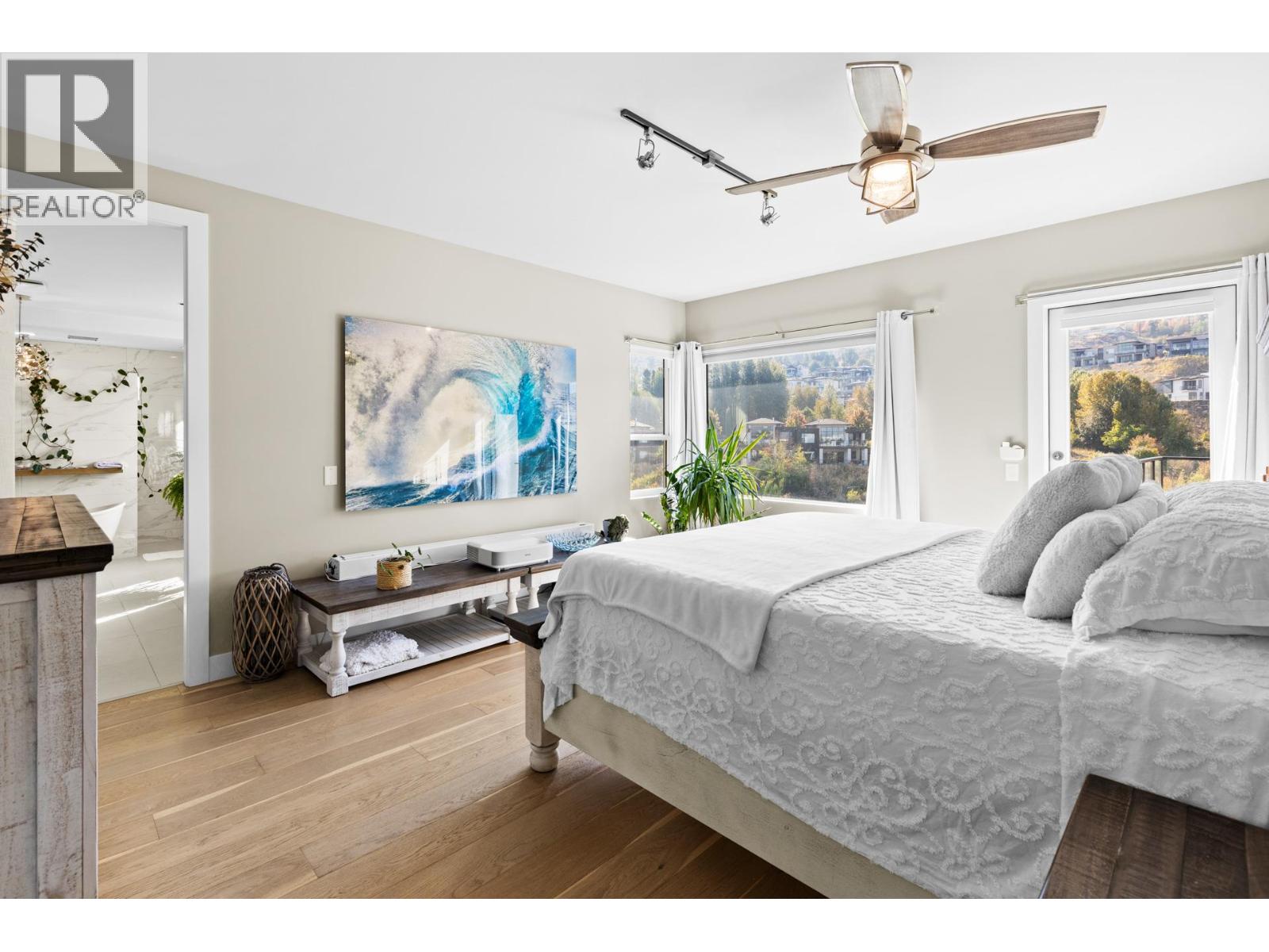 Picture for 465 Swan  Drive https://www.cirrealty.ca/reb/bc/4/10364374_29.jpg