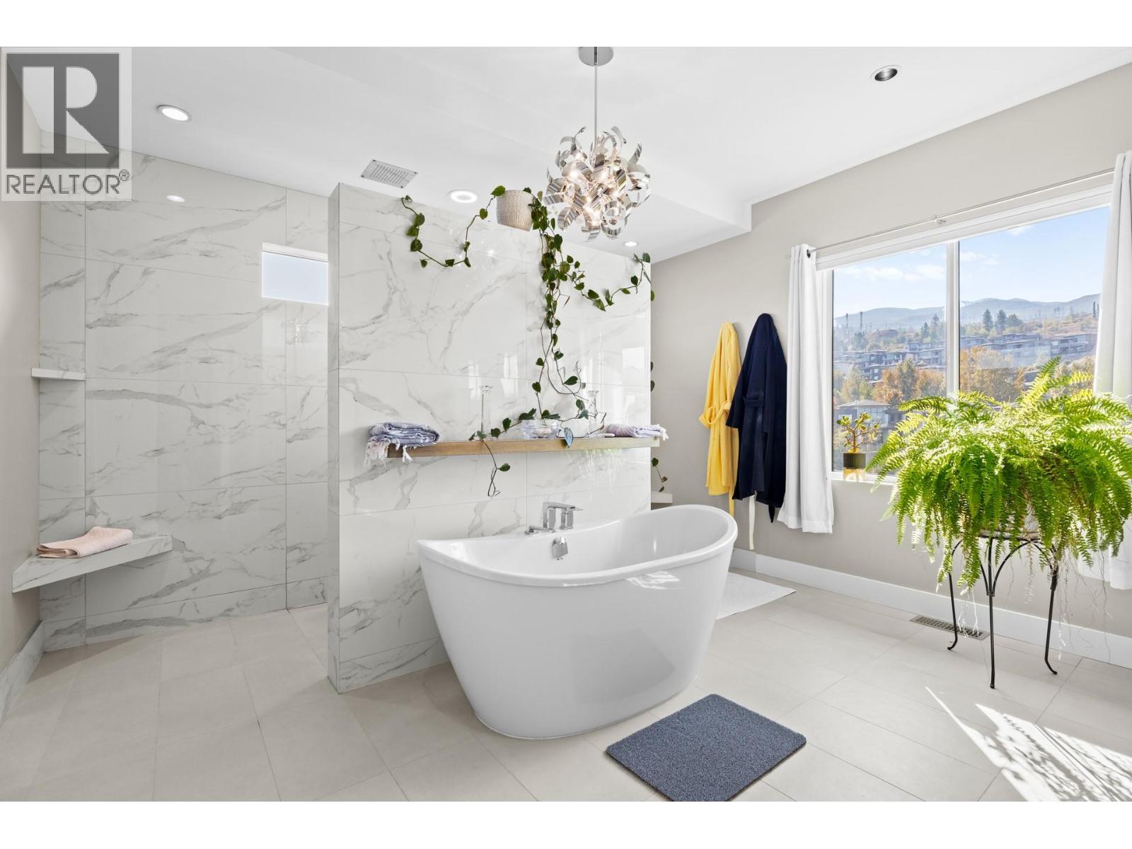 Picture for 465 Swan  Drive https://www.cirrealty.ca/reb/bc/4/10364374_34.jpg