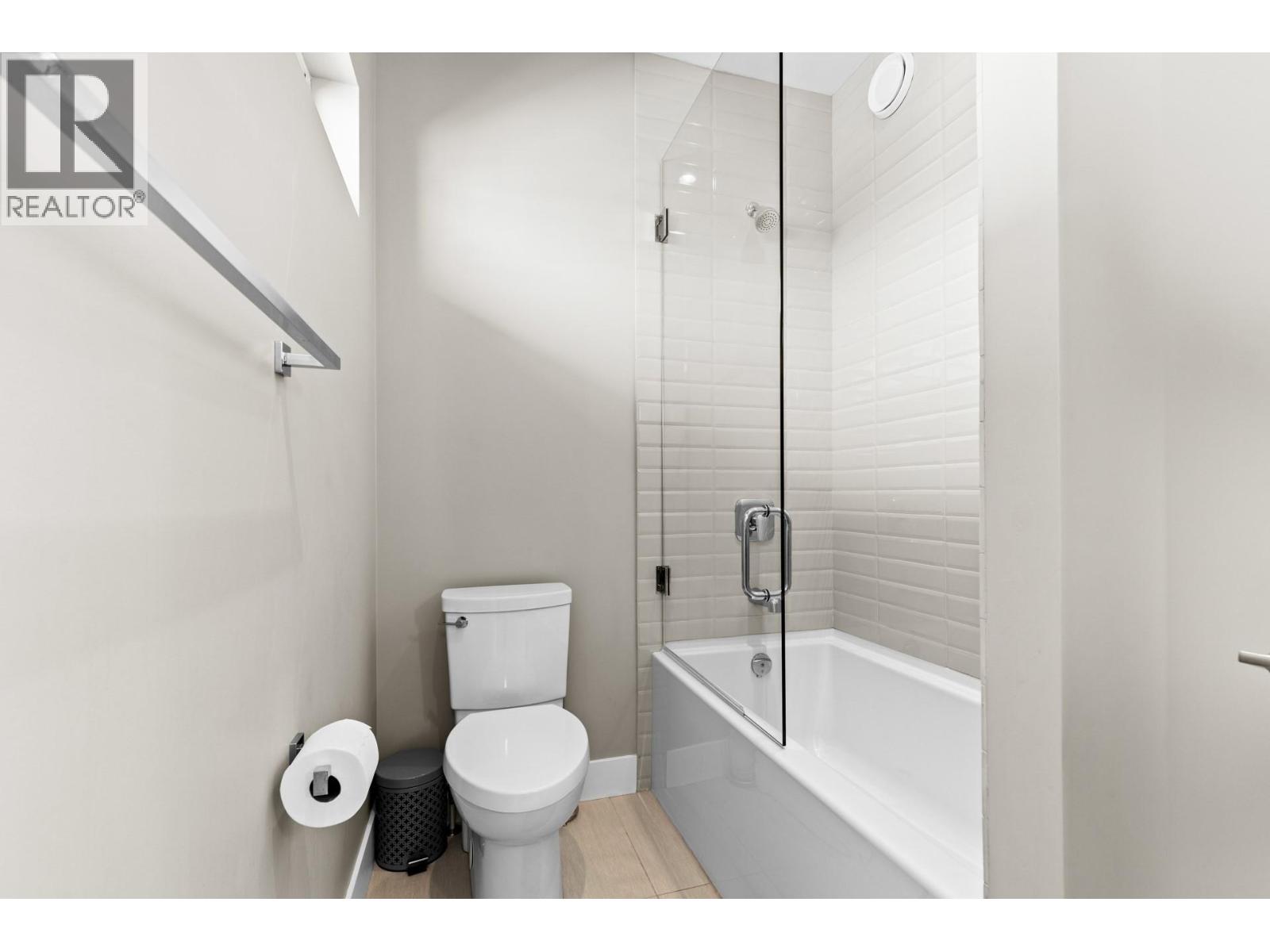 Picture for 465 Swan  Drive https://www.cirrealty.ca/reb/bc/4/10364374_39.jpg