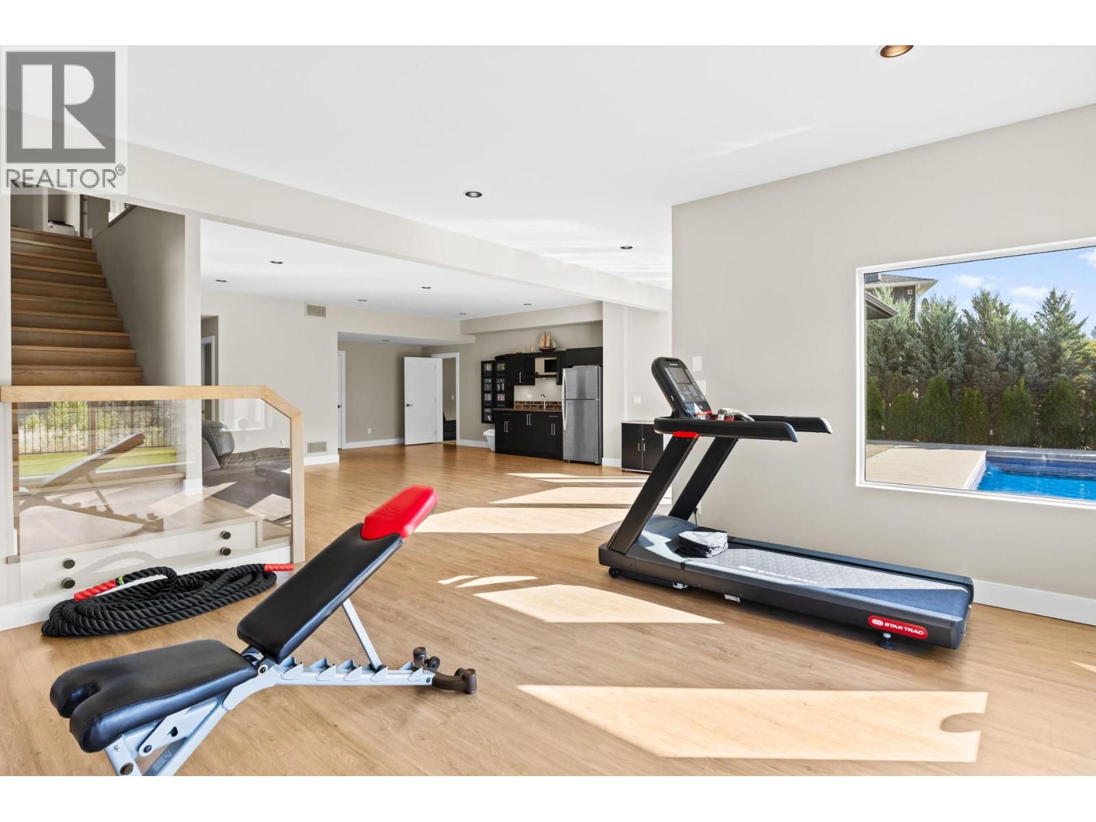 Picture for 465 Swan  Drive https://www.cirrealty.ca/reb/bc/4/10364374_47.jpg